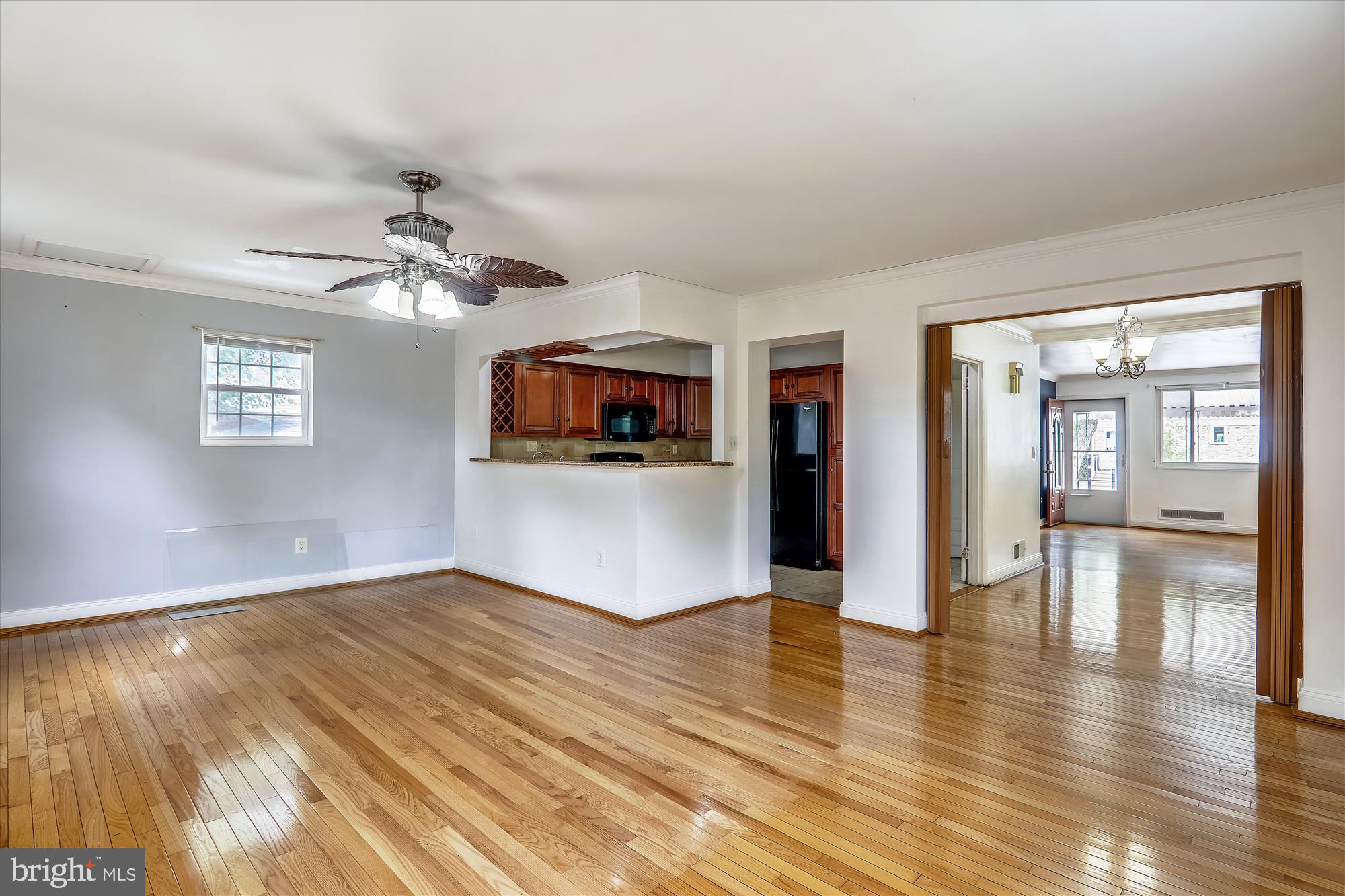 UNIVERSITY GARDENS - Residential