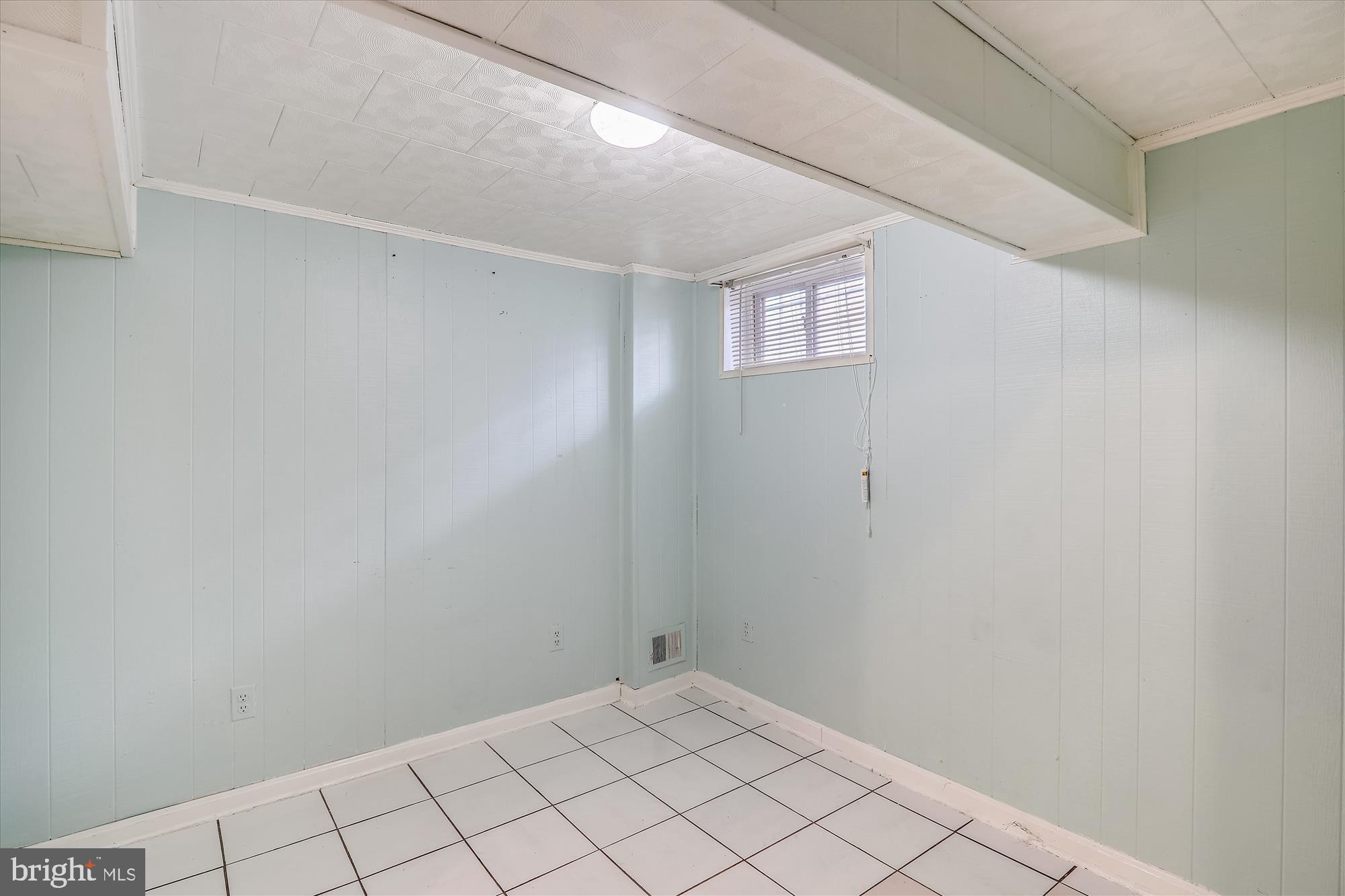 UNIVERSITY GARDENS - Residential