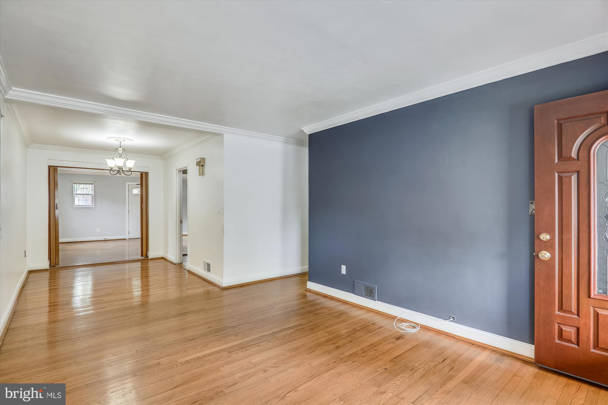 UNIVERSITY GARDENS - Residential