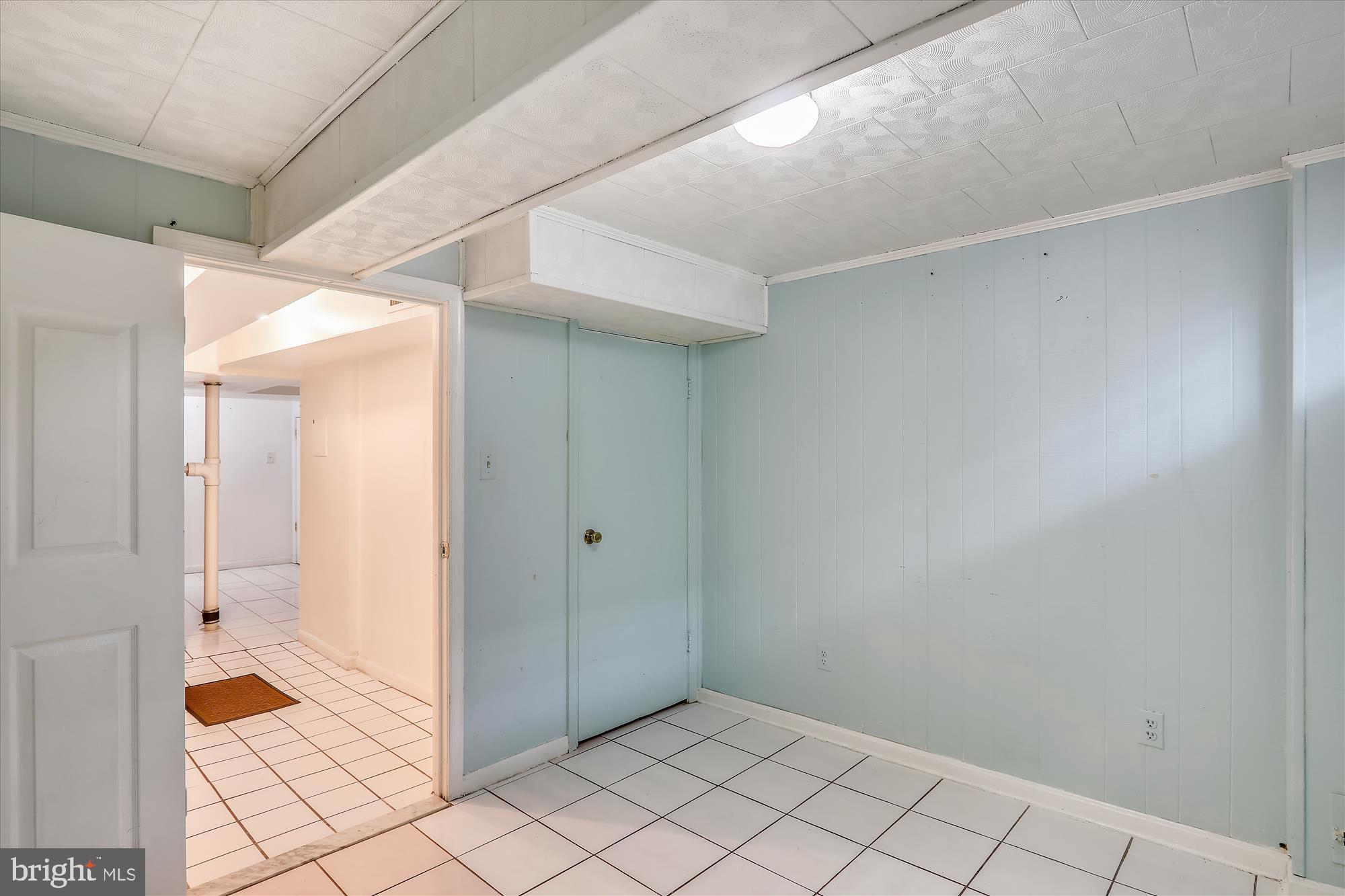 UNIVERSITY GARDENS - Residential