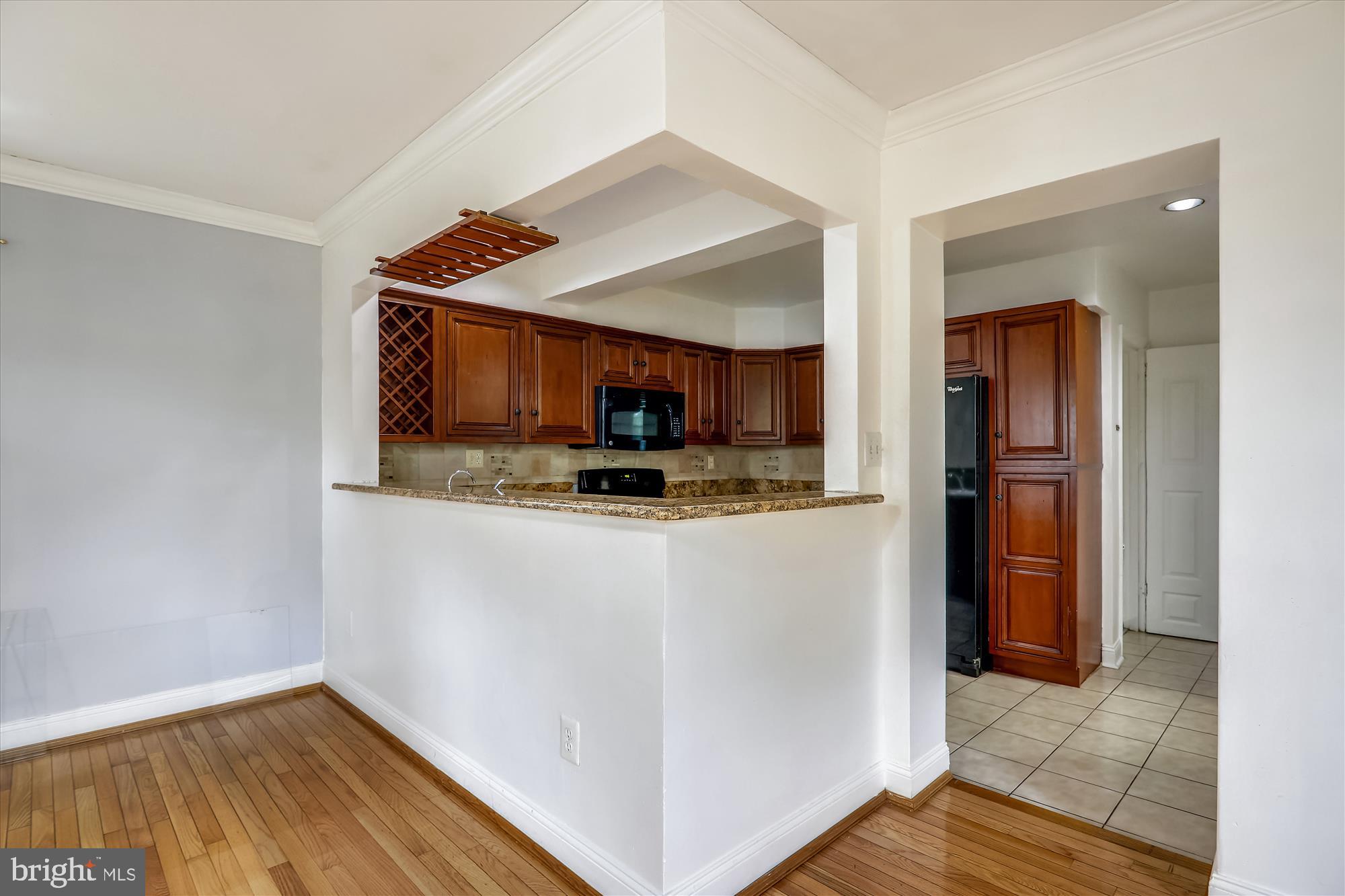 UNIVERSITY GARDENS - Residential