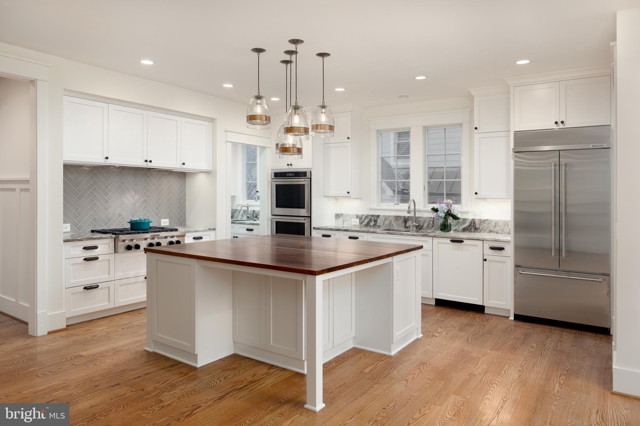 ROSEMONT - Residential