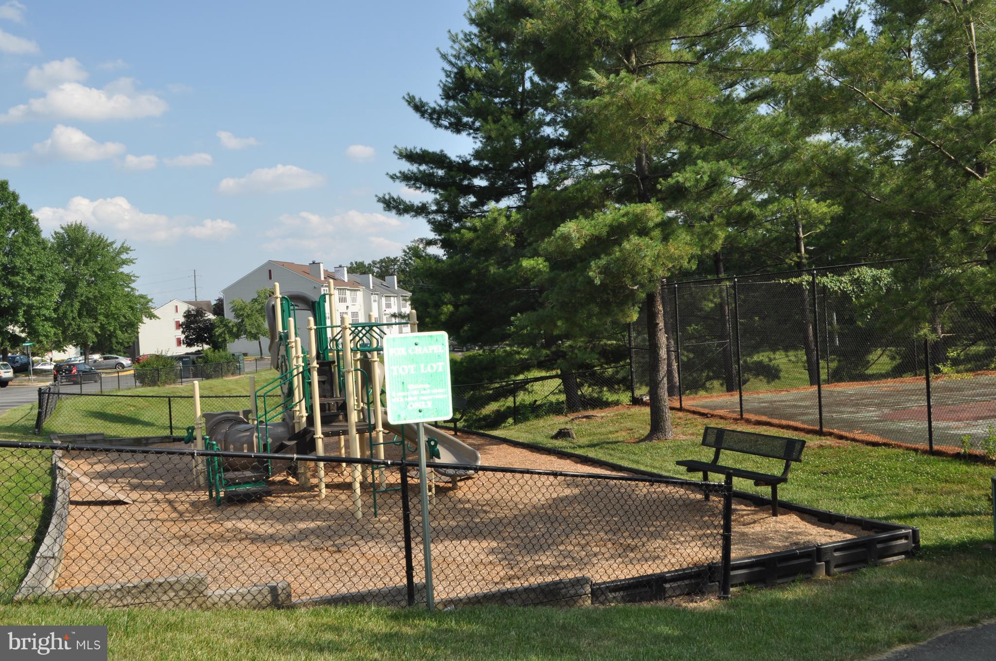 FOX CHAPEL AT TUDOR KNOLLS - Residential