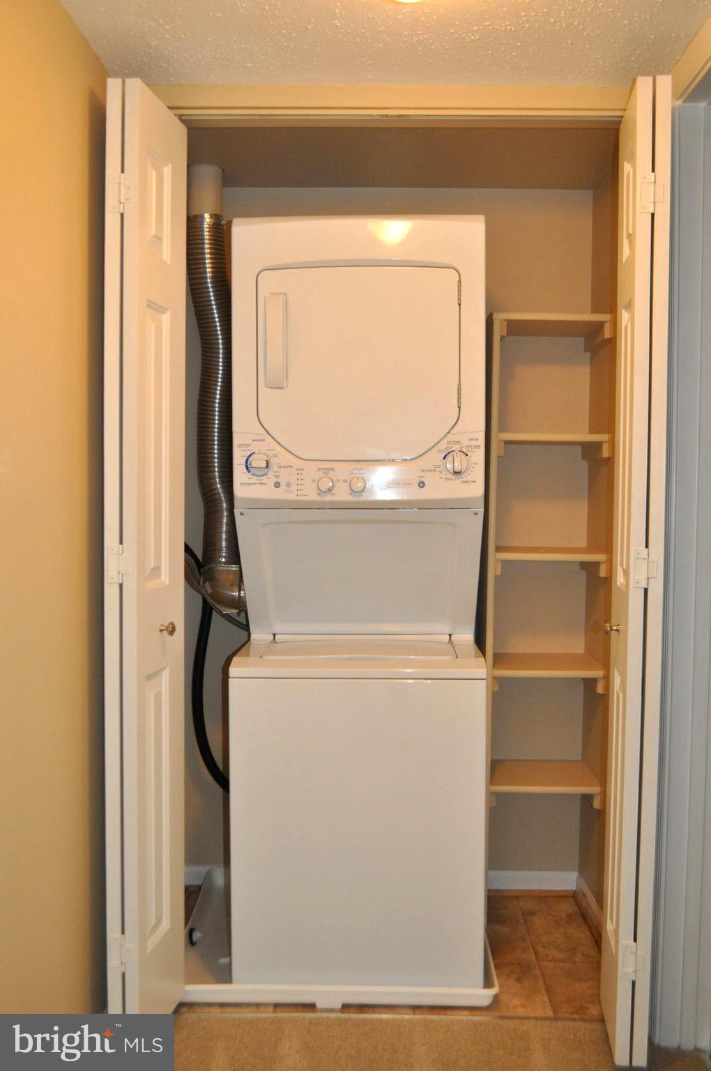 FOX CHAPEL AT TUDOR KNOLLS - Residential