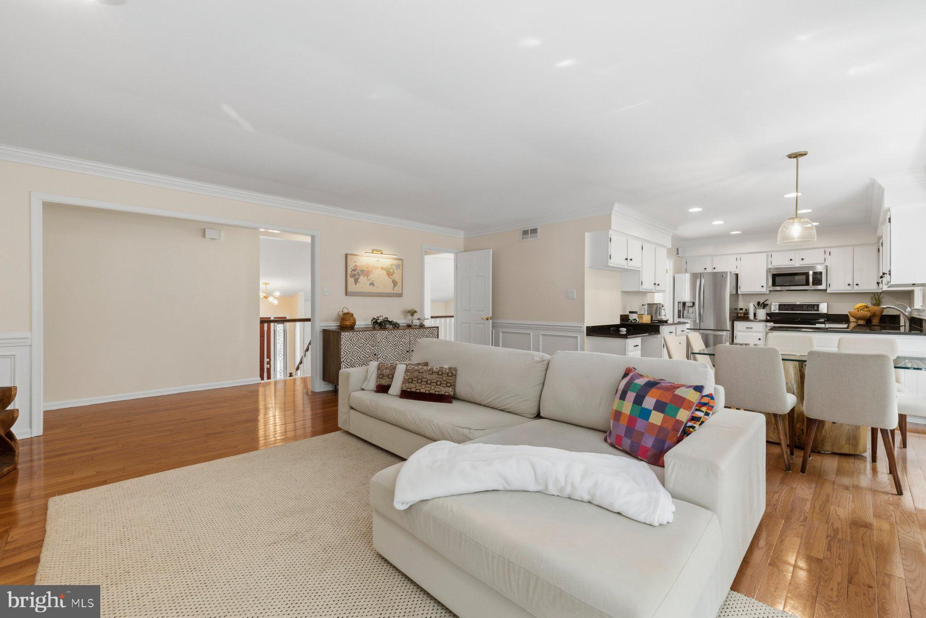 BURLEIGH MANOR - Residential