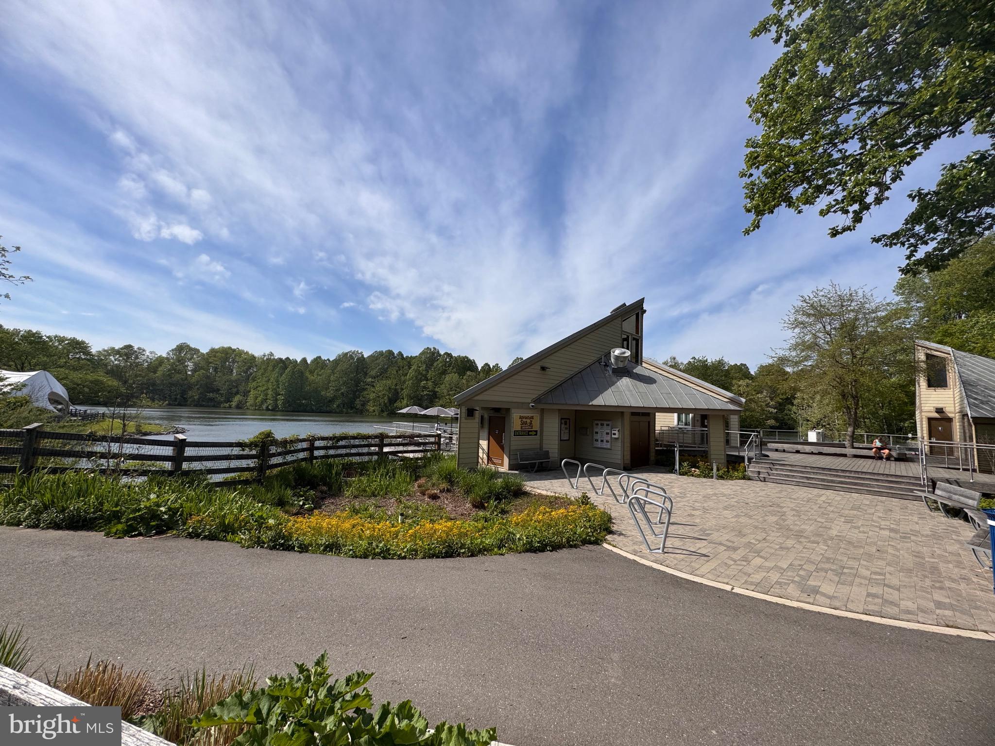 BURLEIGH MANOR - Residential