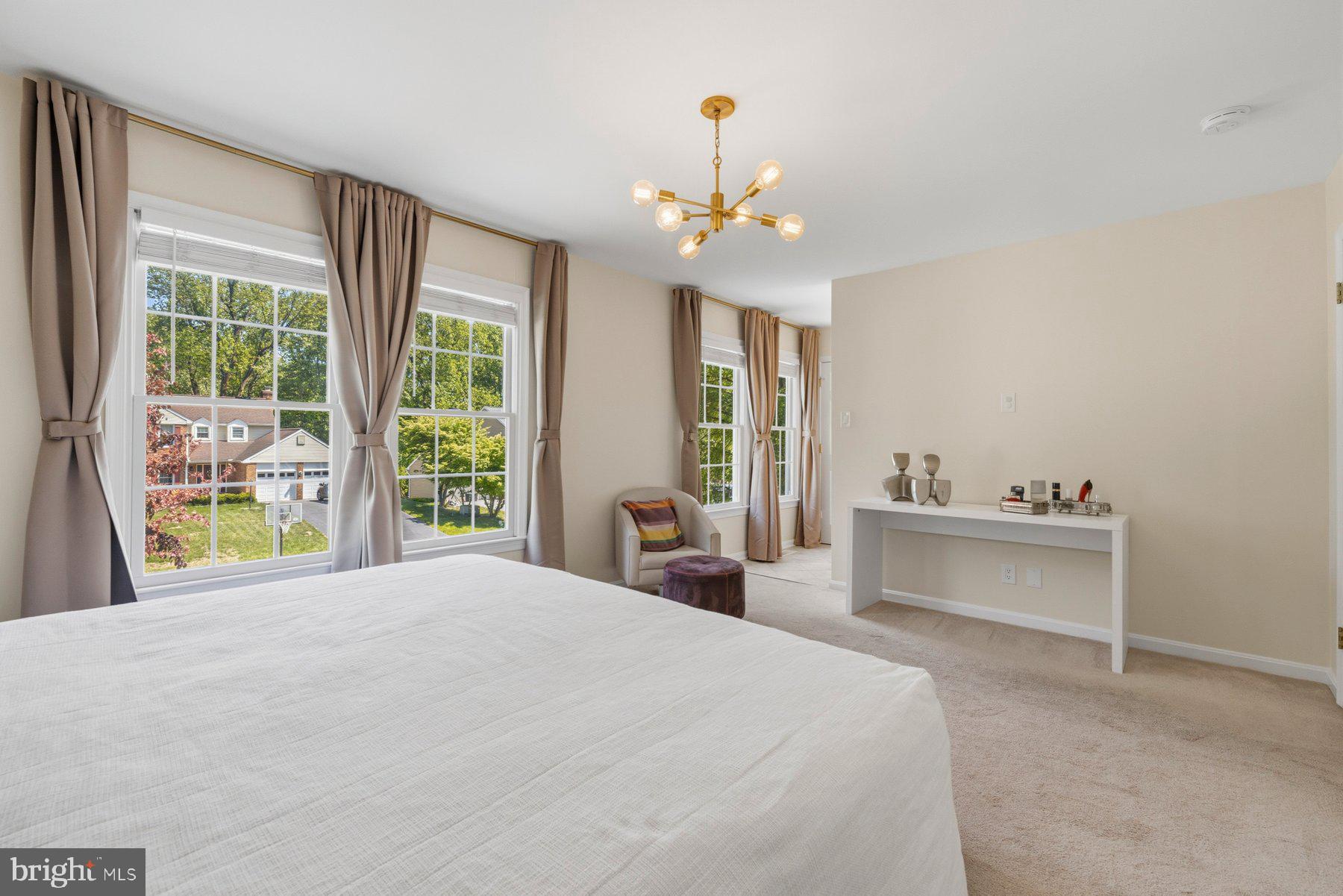BURLEIGH MANOR - Residential