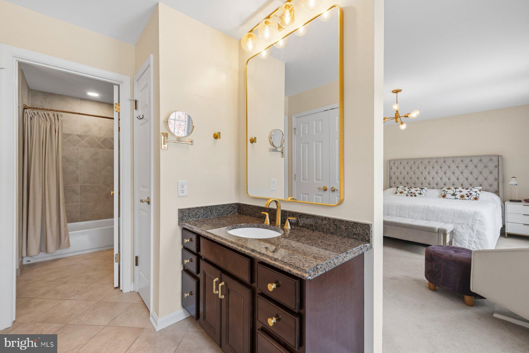 BURLEIGH MANOR - Residential