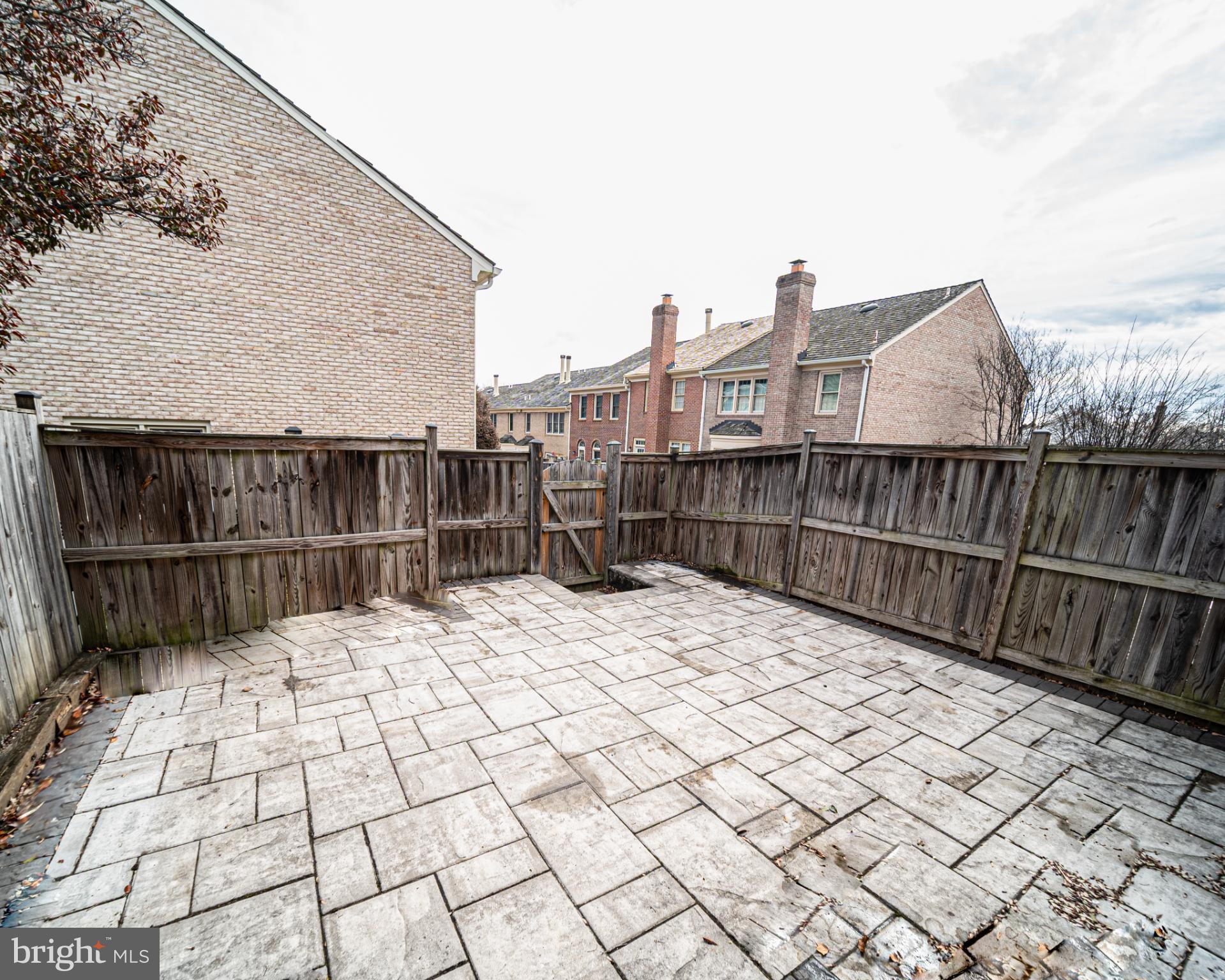 MANOR VILLAGE - Residential