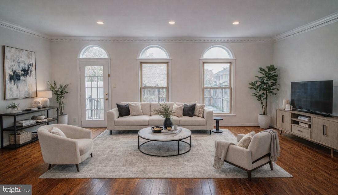 MANOR VILLAGE - Residential