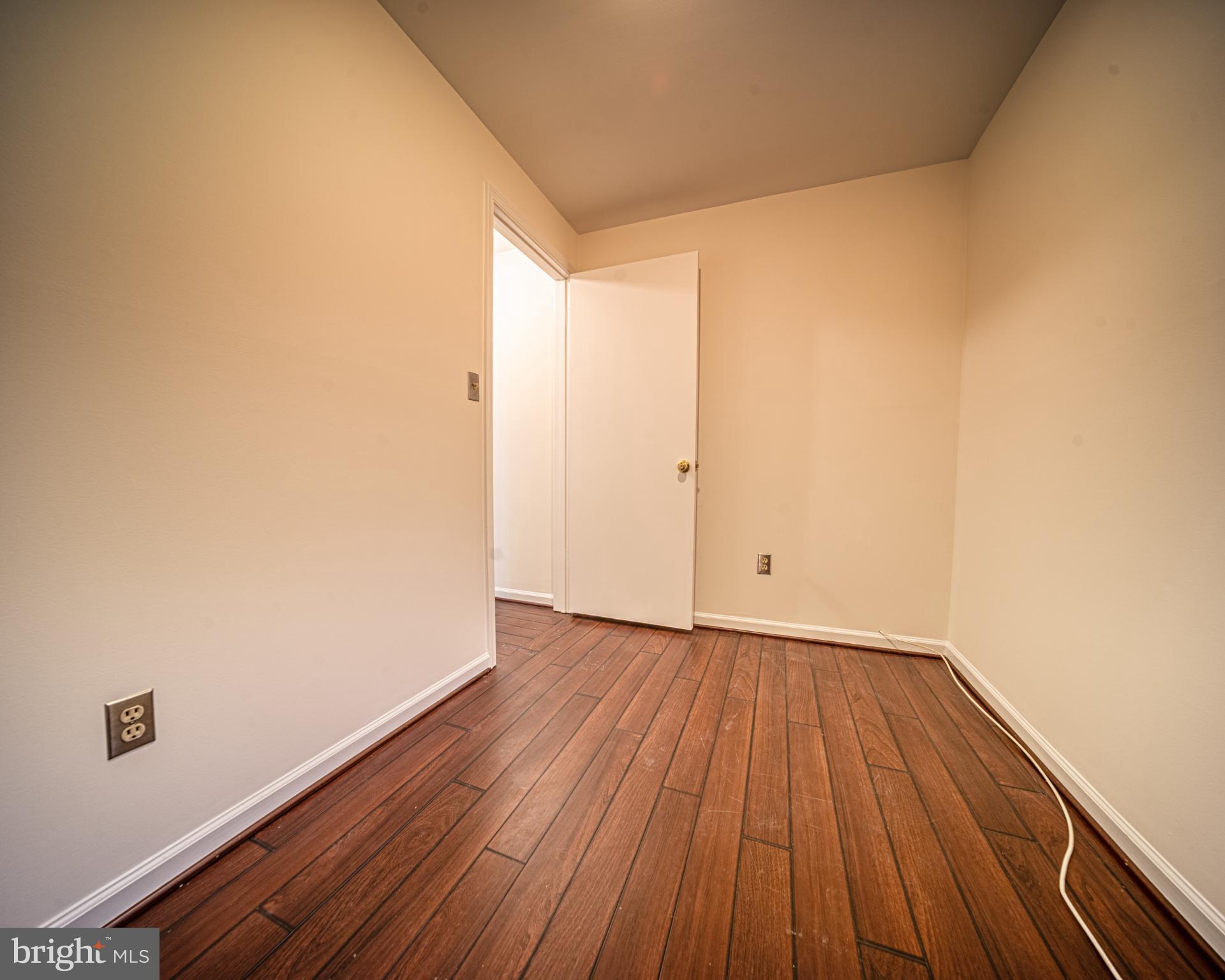 MANOR VILLAGE - Residential