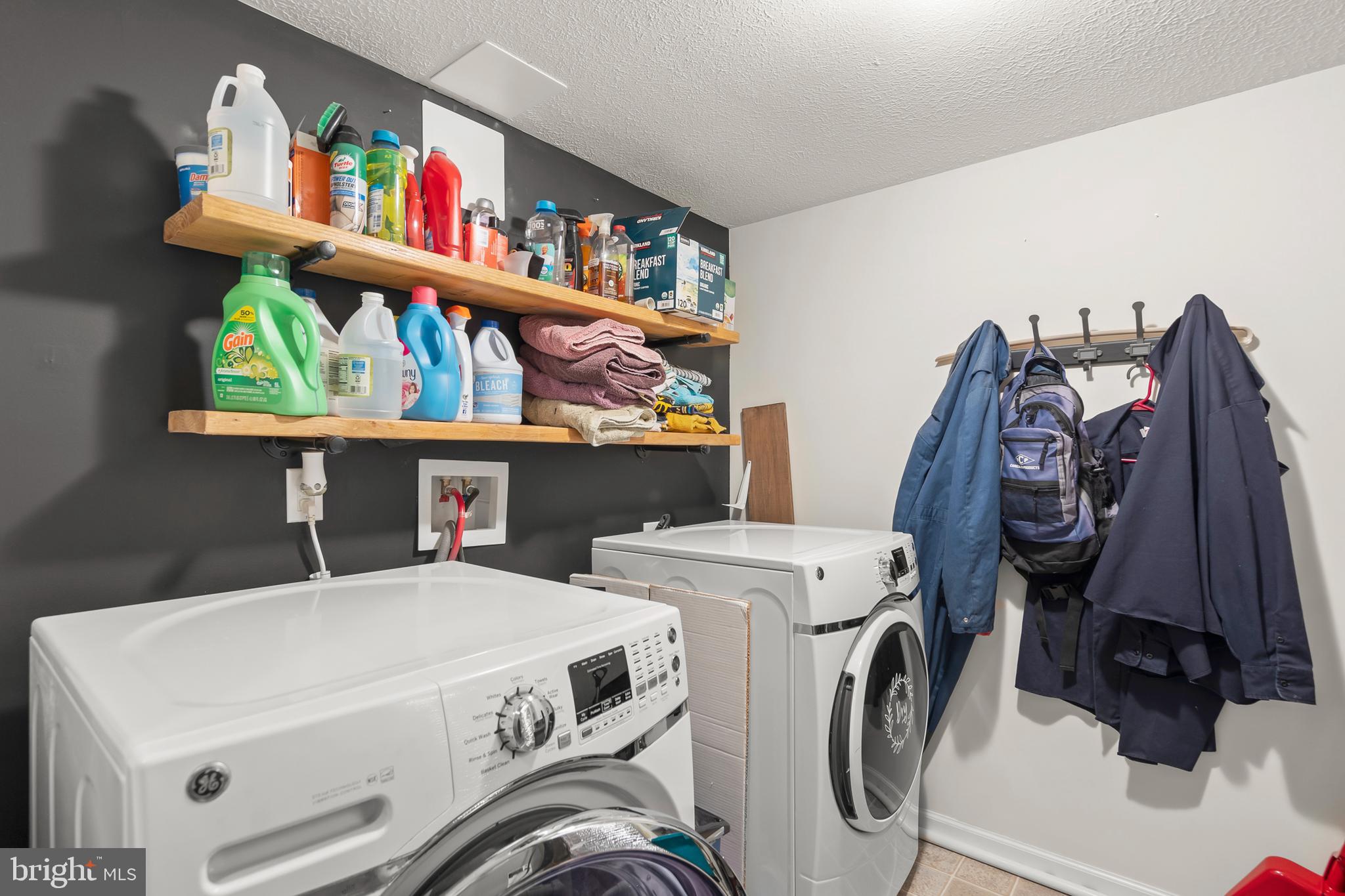 ELIZABETH STATION - Residential