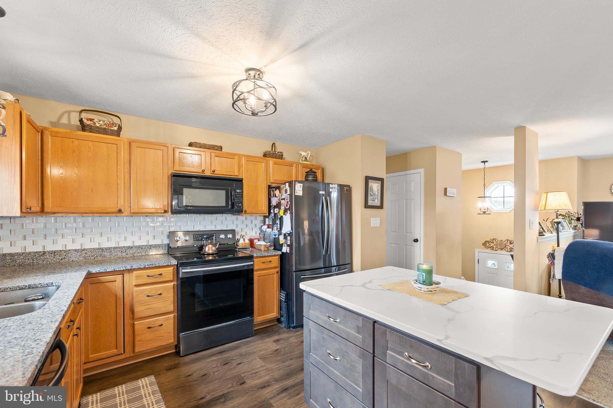 ELIZABETH STATION - Residential