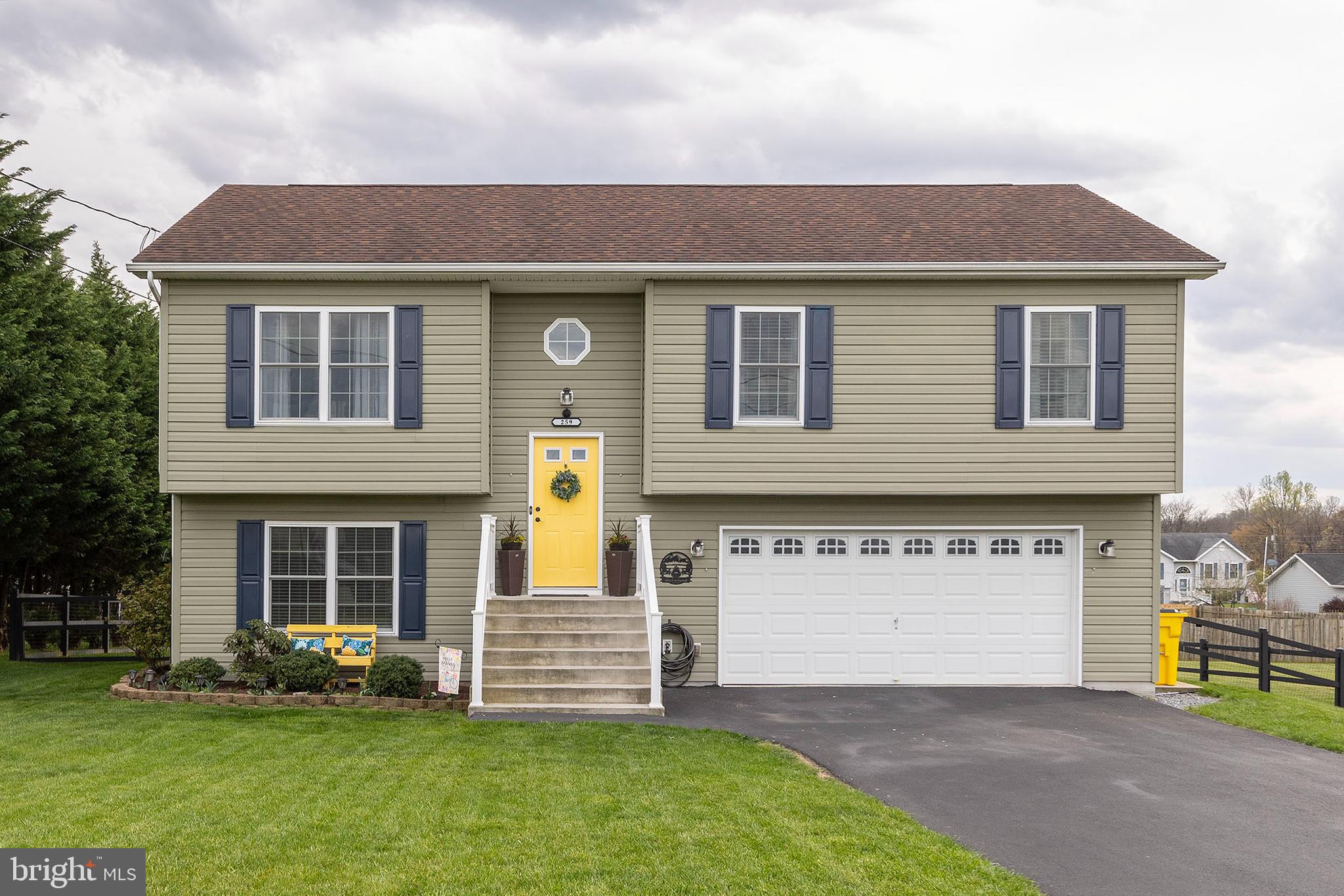 ELIZABETH STATION - Residential