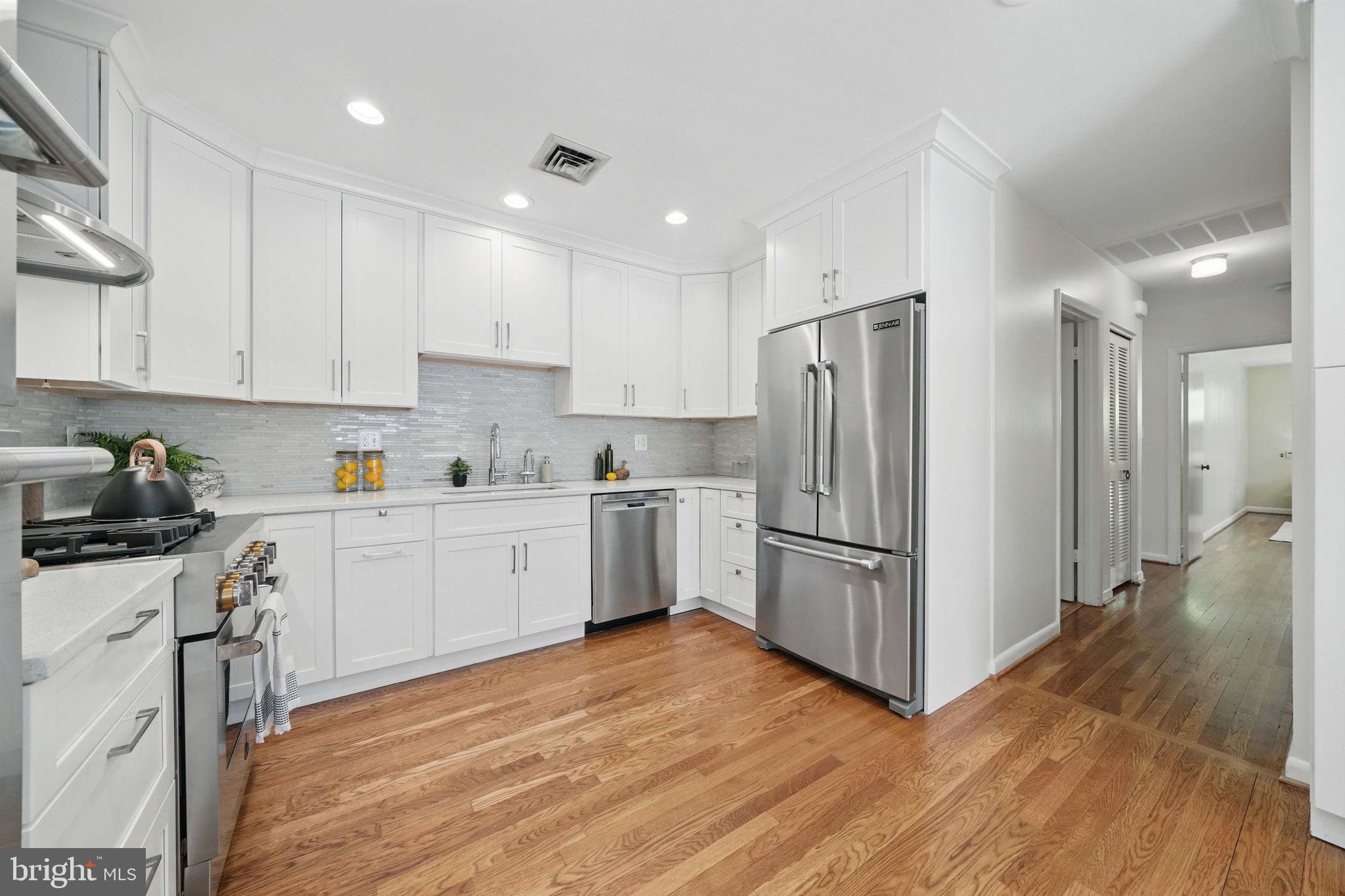 CHAIN BRIDGE FOREST - Residential