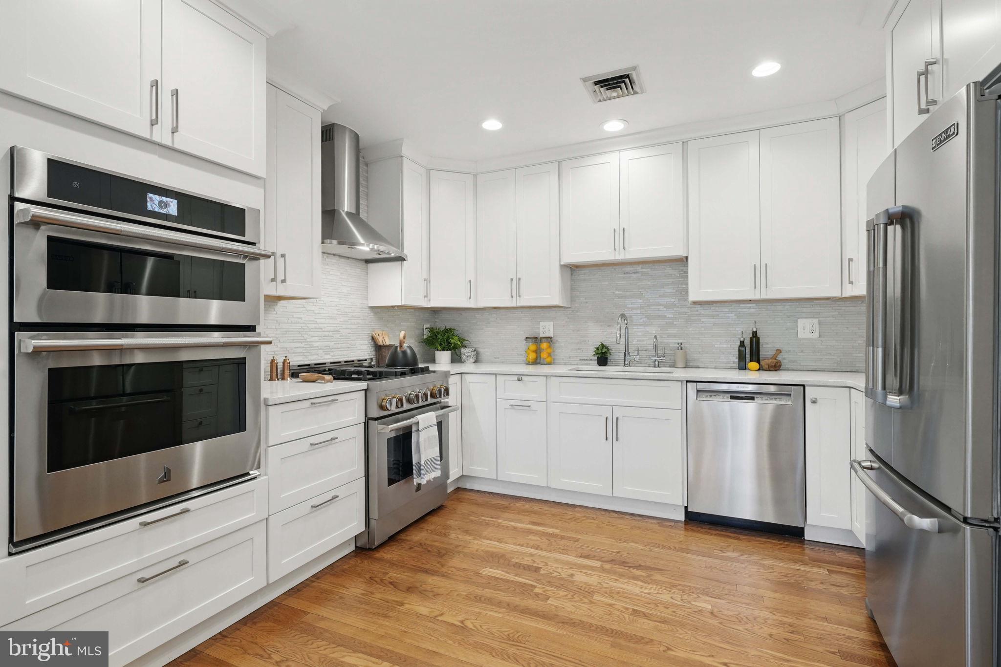 CHAIN BRIDGE FOREST - Residential