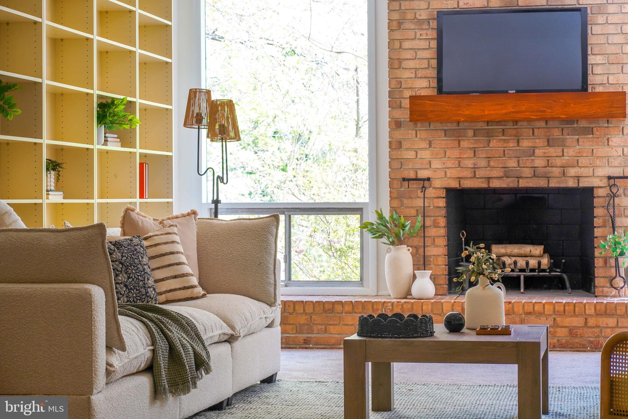 CHAIN BRIDGE FOREST - Residential