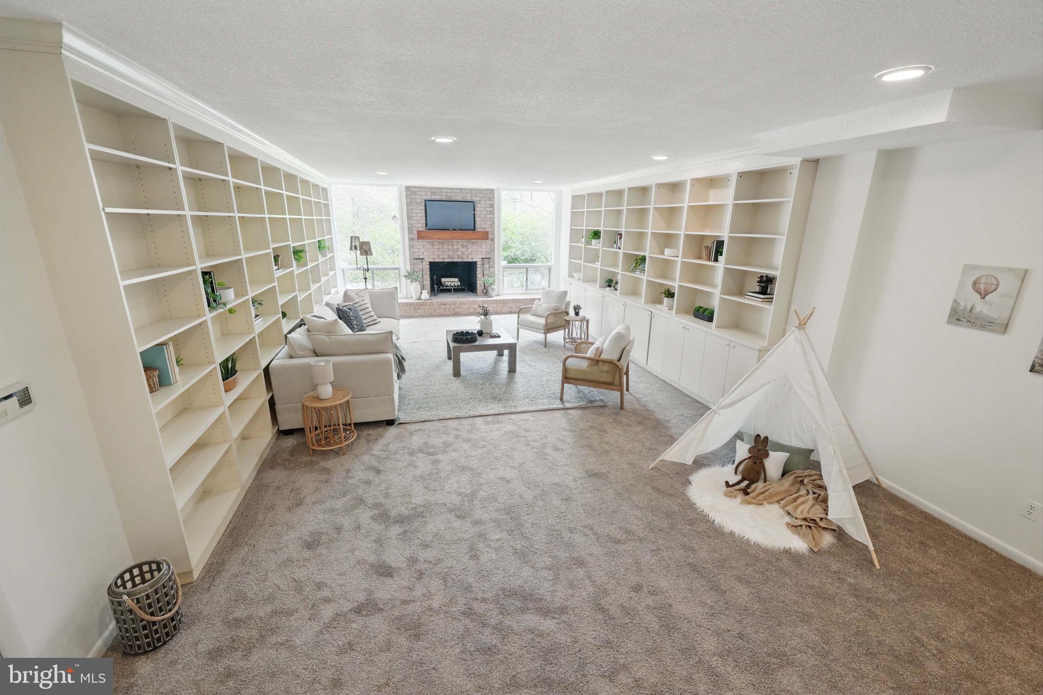 CHAIN BRIDGE FOREST - Residential