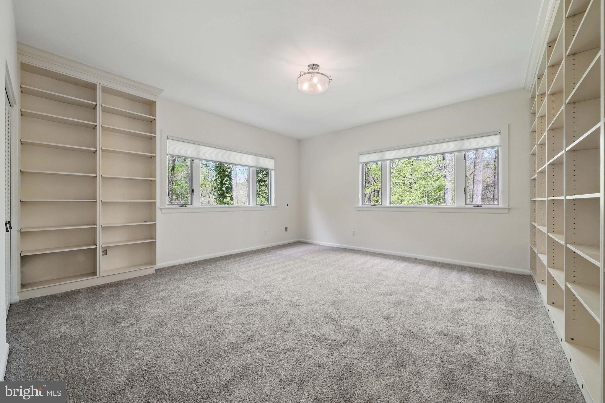 CHAIN BRIDGE FOREST - Residential