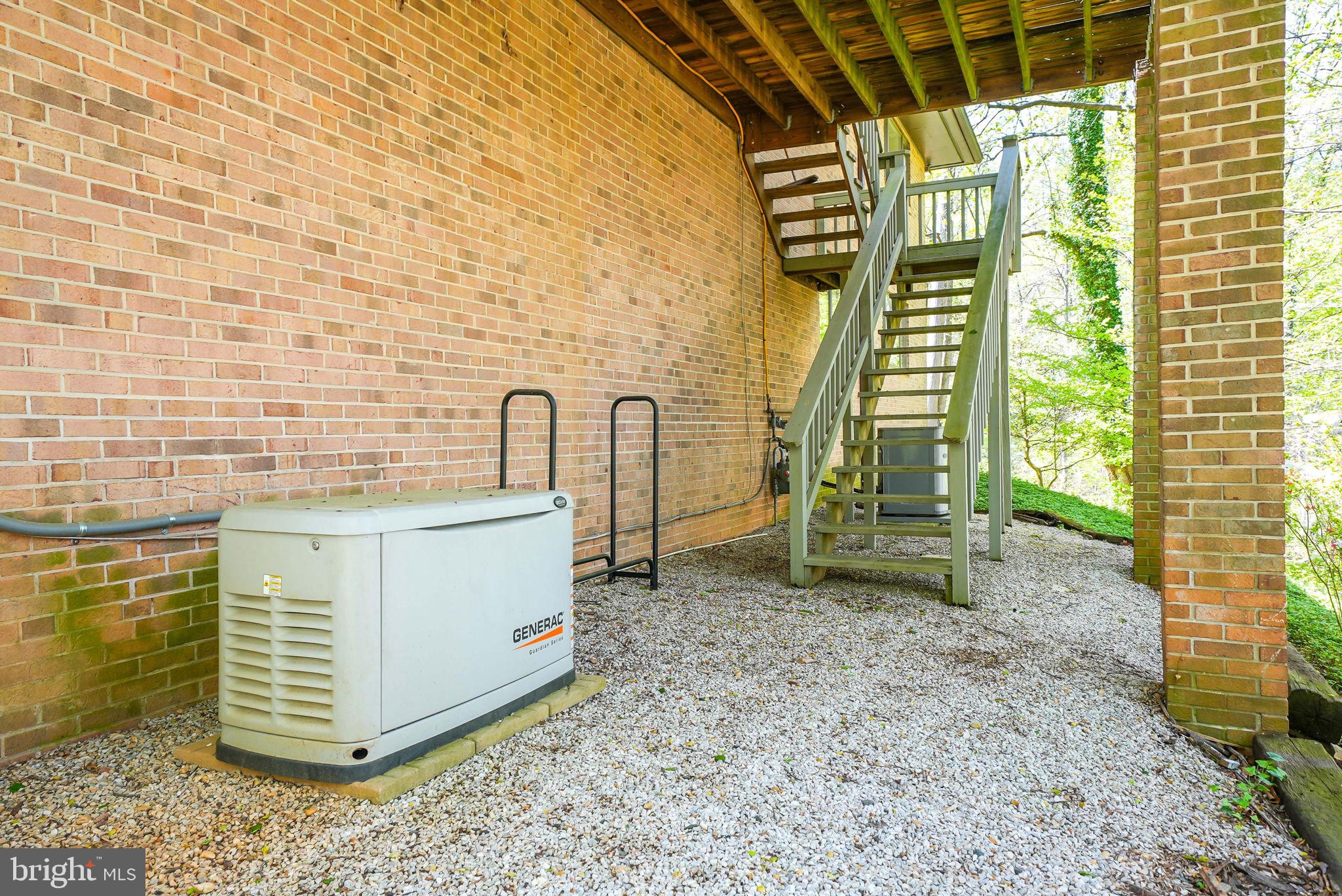 CHAIN BRIDGE FOREST - Residential