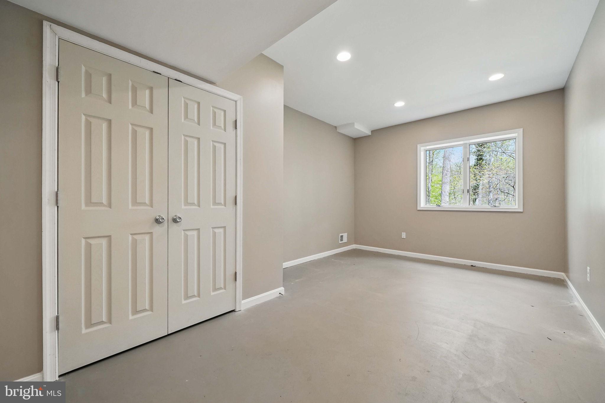 CHAIN BRIDGE FOREST - Residential