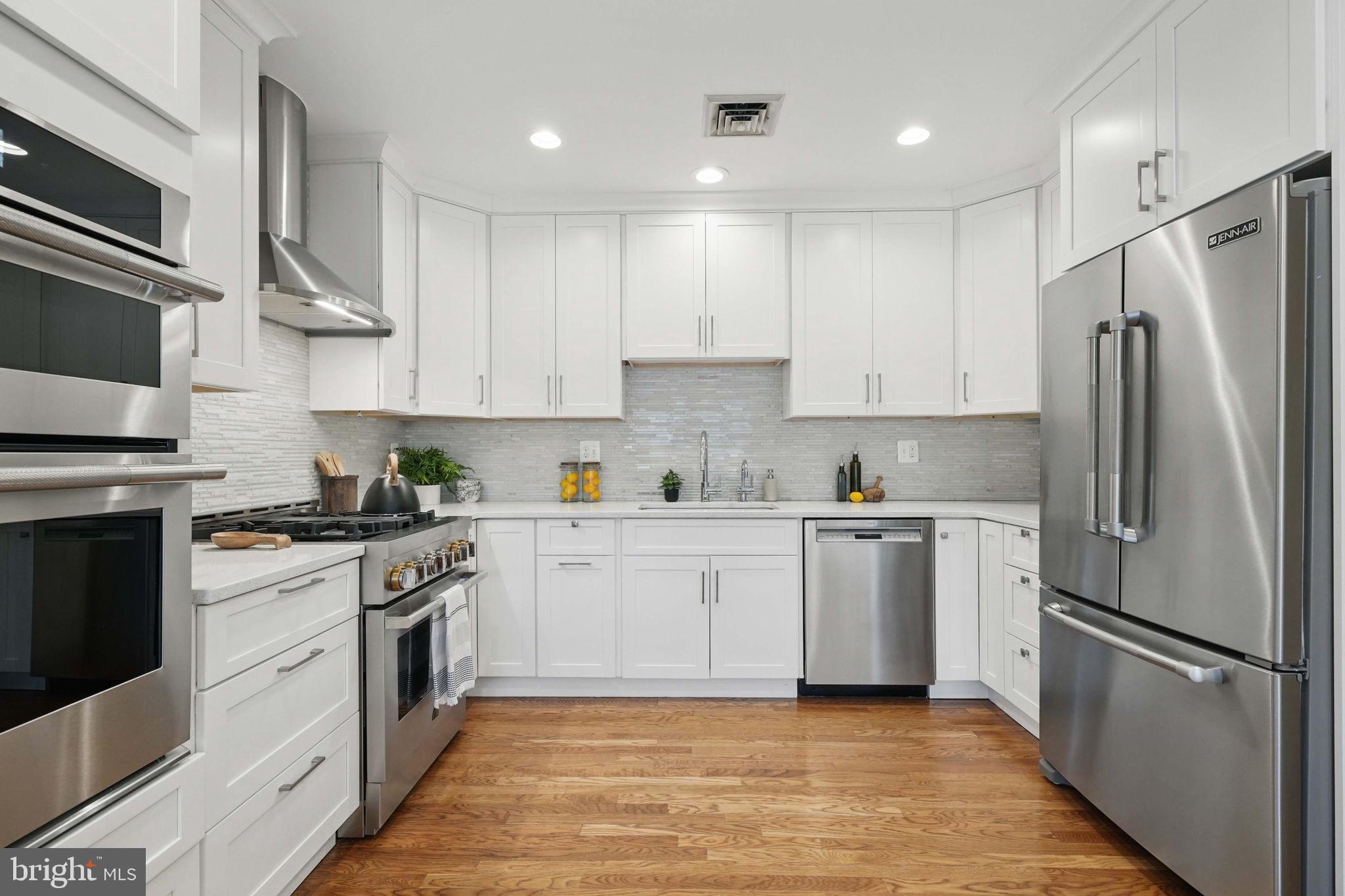 CHAIN BRIDGE FOREST - Residential