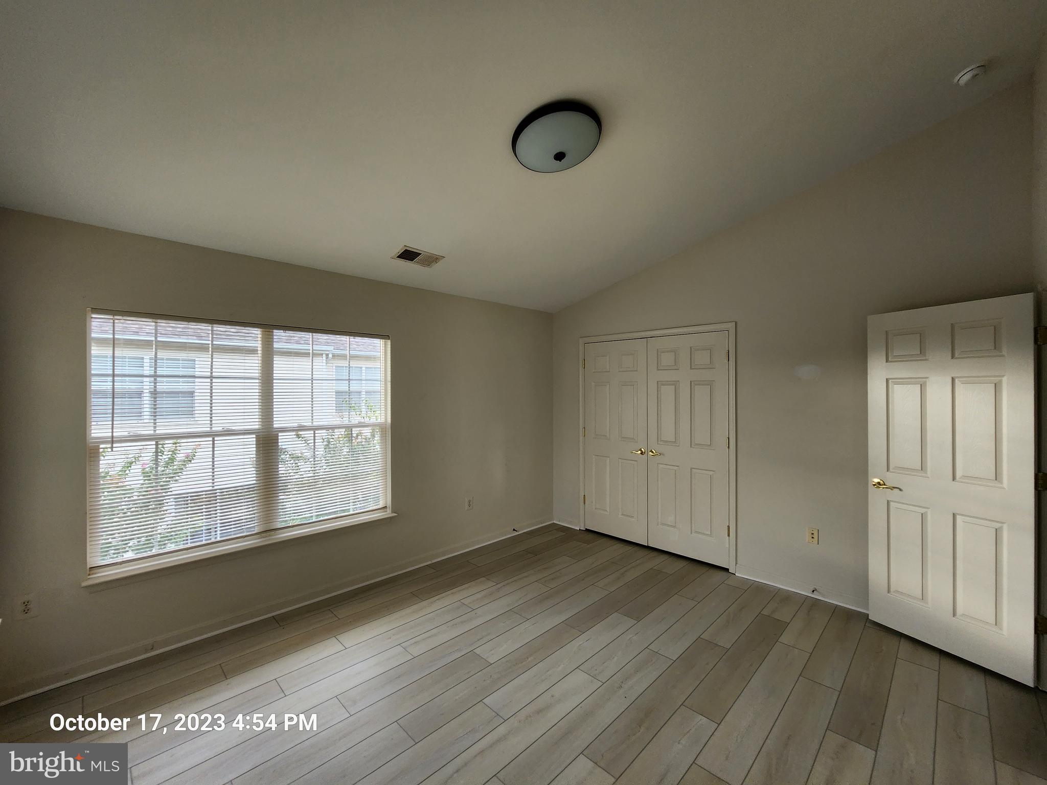 HEARTHSIDE AT FLYNNS CROSSING - Residential