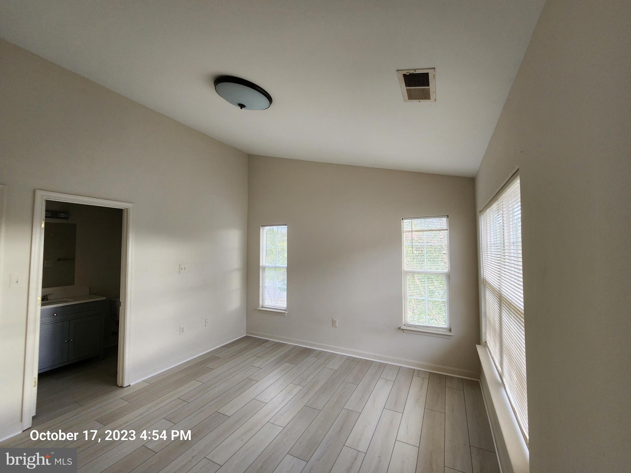 HEARTHSIDE AT FLYNNS CROSSING - Residential