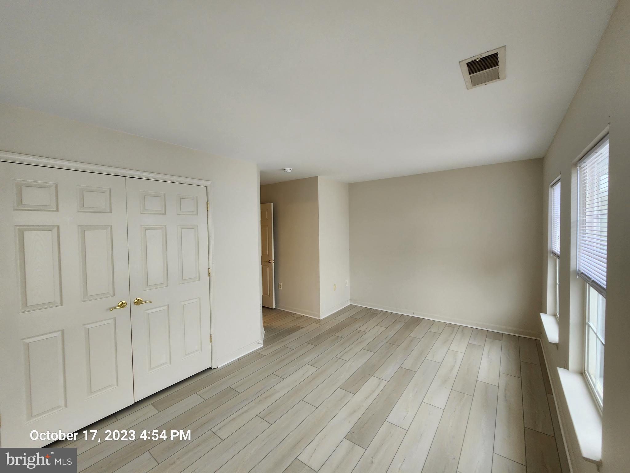 HEARTHSIDE AT FLYNNS CROSSING - Residential