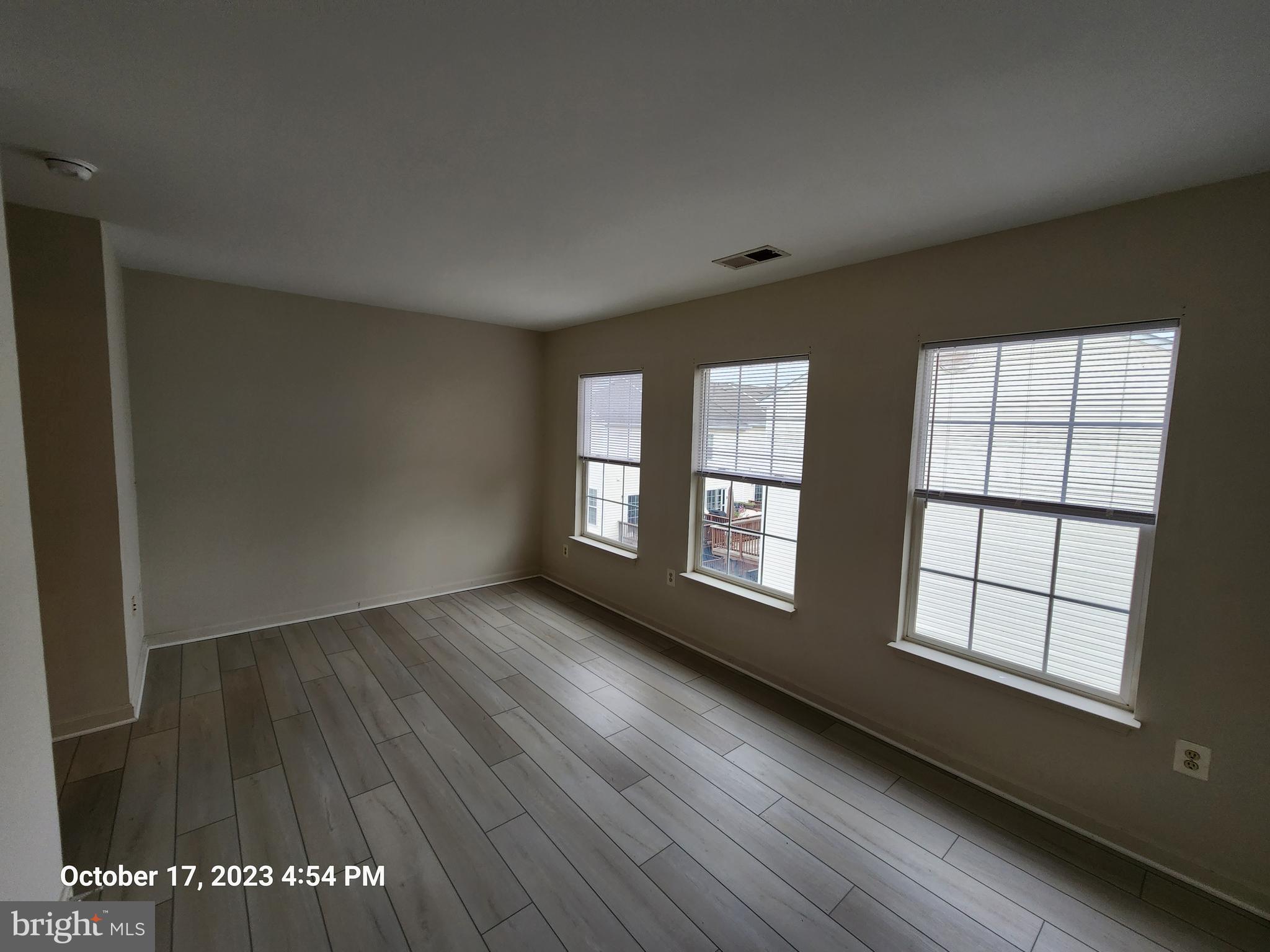 HEARTHSIDE AT FLYNNS CROSSING - Residential