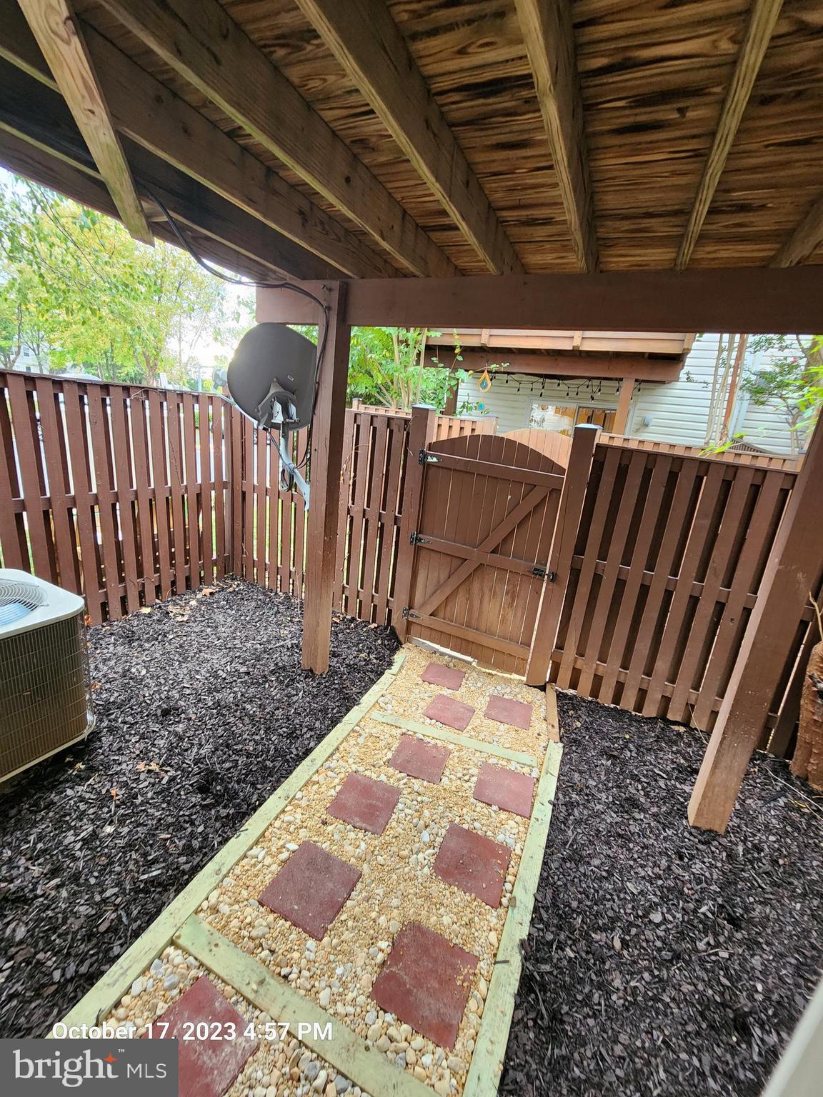 HEARTHSIDE AT FLYNNS CROSSING - Residential