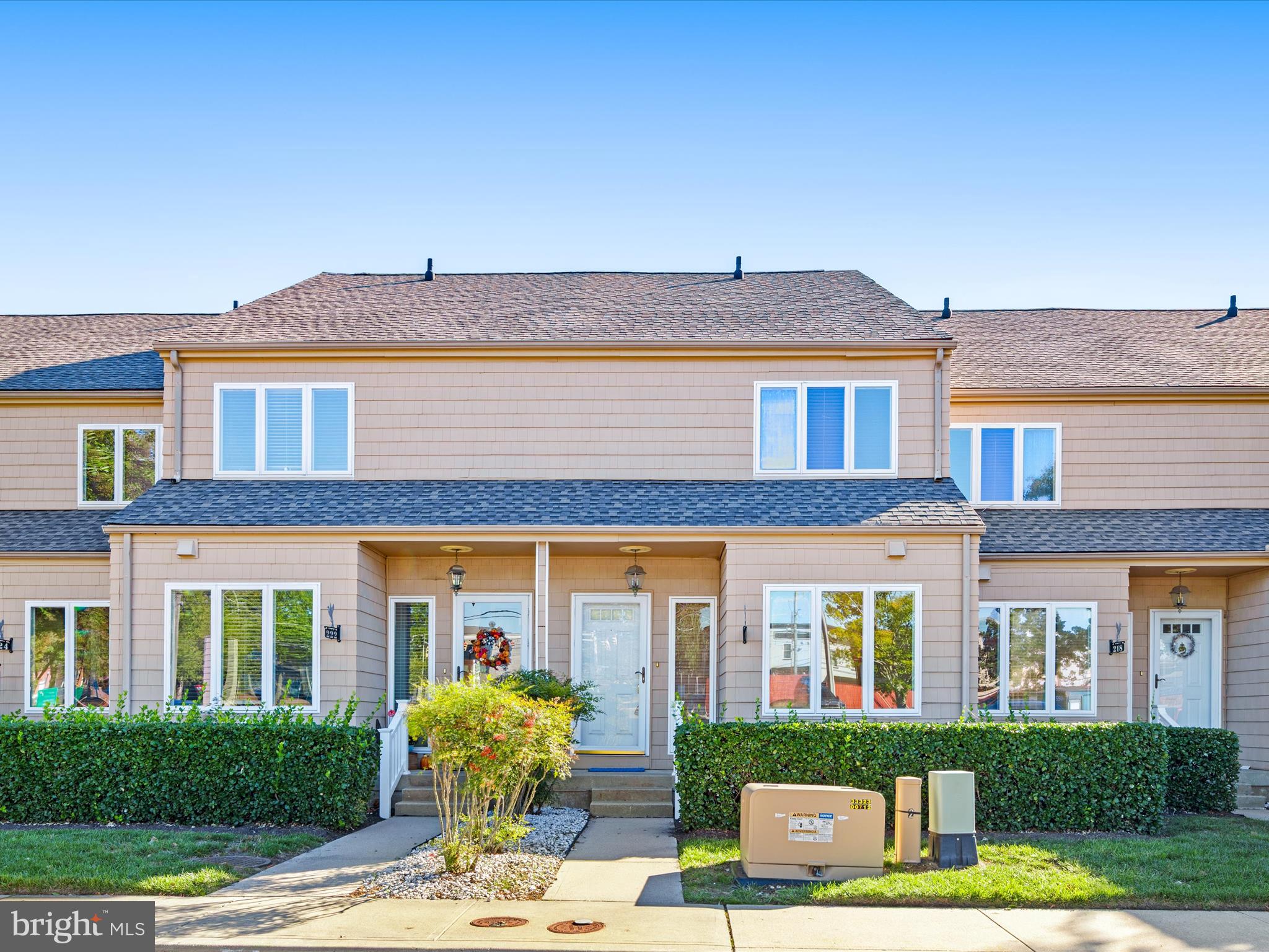 220 MARKET SQUARE 4C