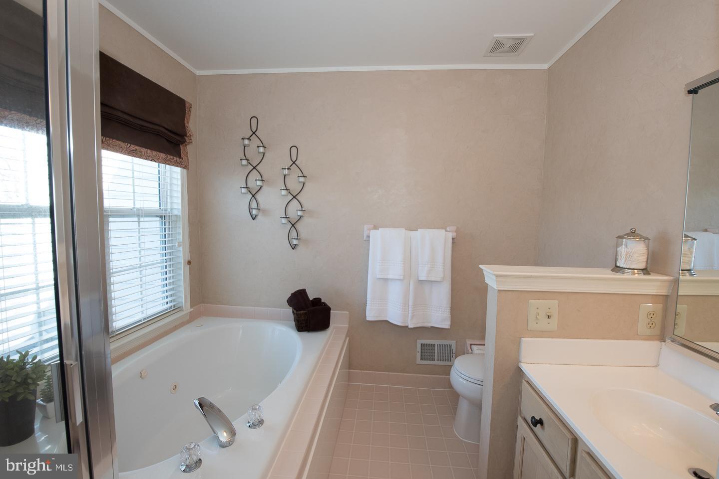 THORNHILL - Residential