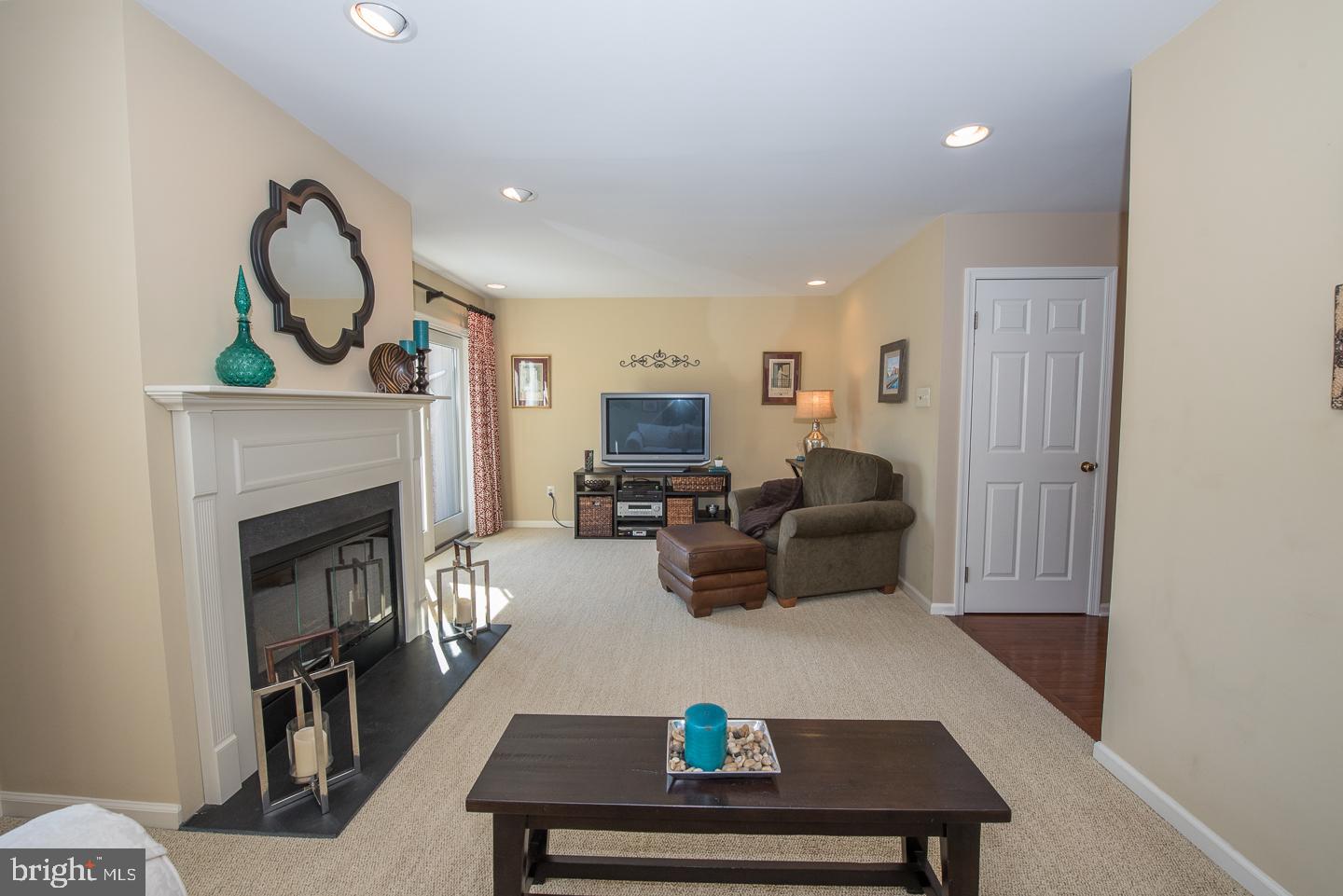 THORNHILL - Residential