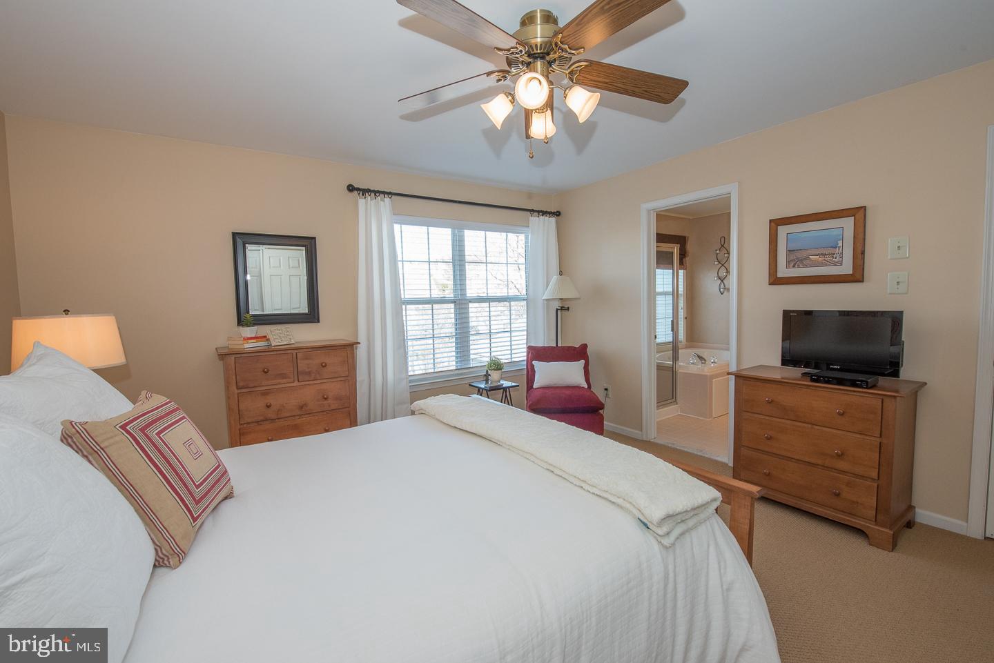 THORNHILL - Residential