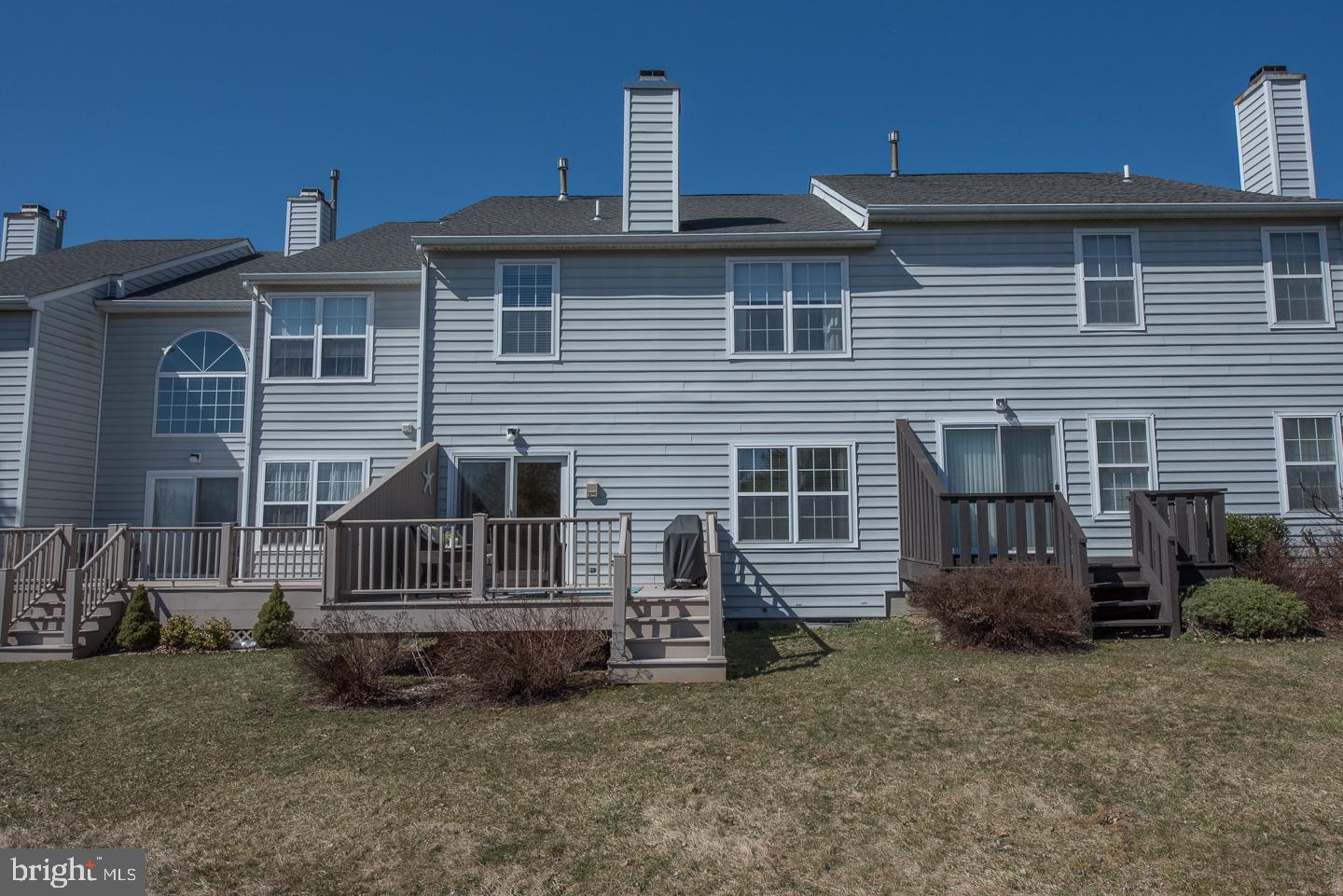 THORNHILL - Residential