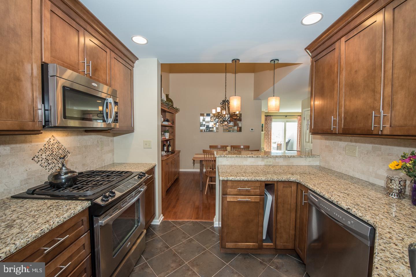 THORNHILL - Residential