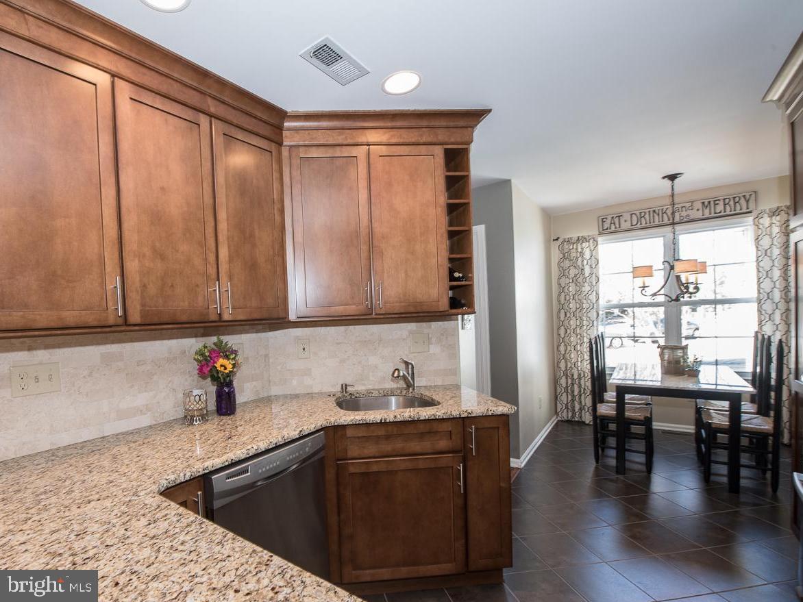 THORNHILL - Residential