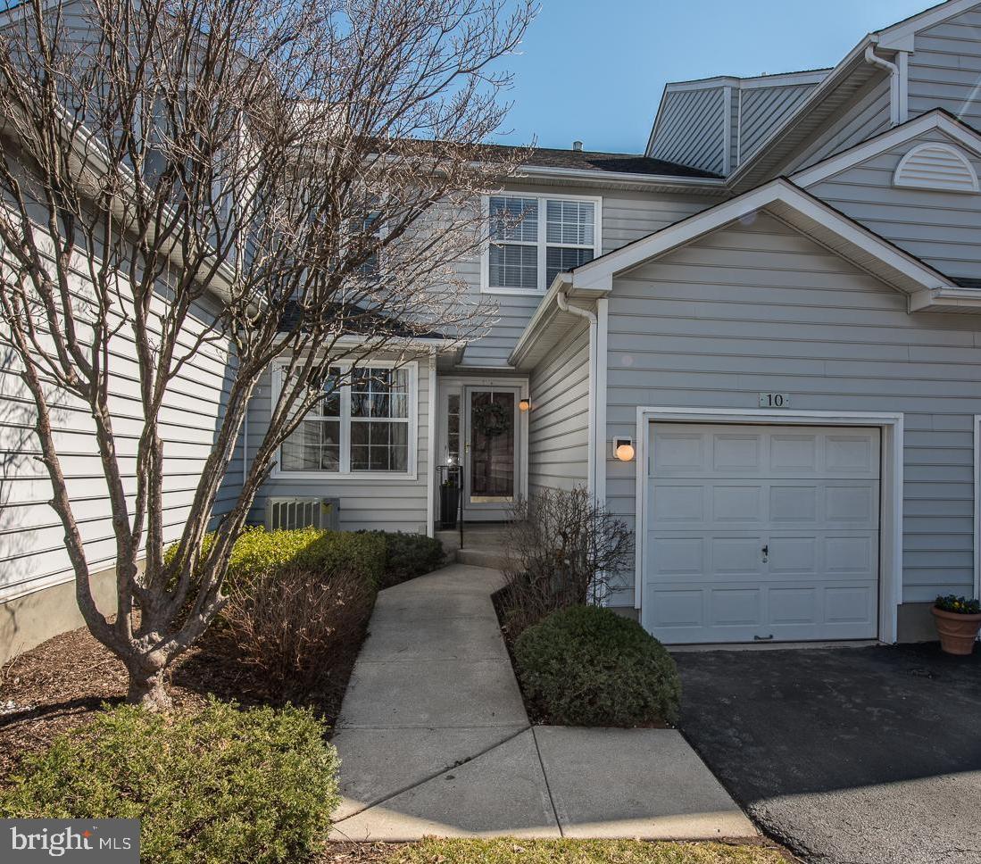 THORNHILL - Residential