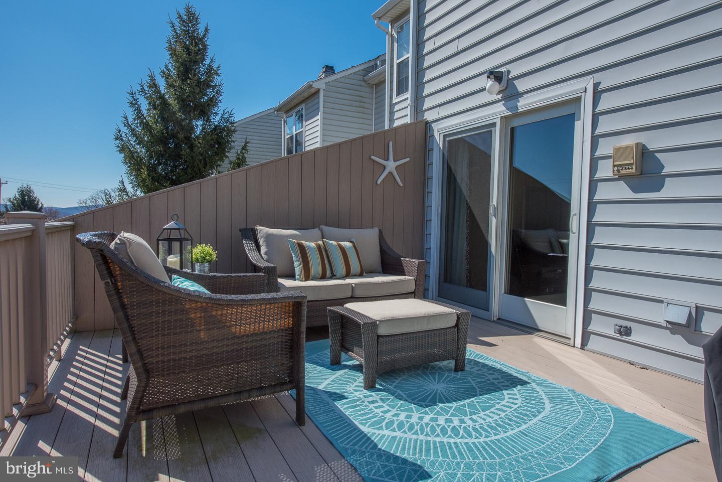 THORNHILL - Residential