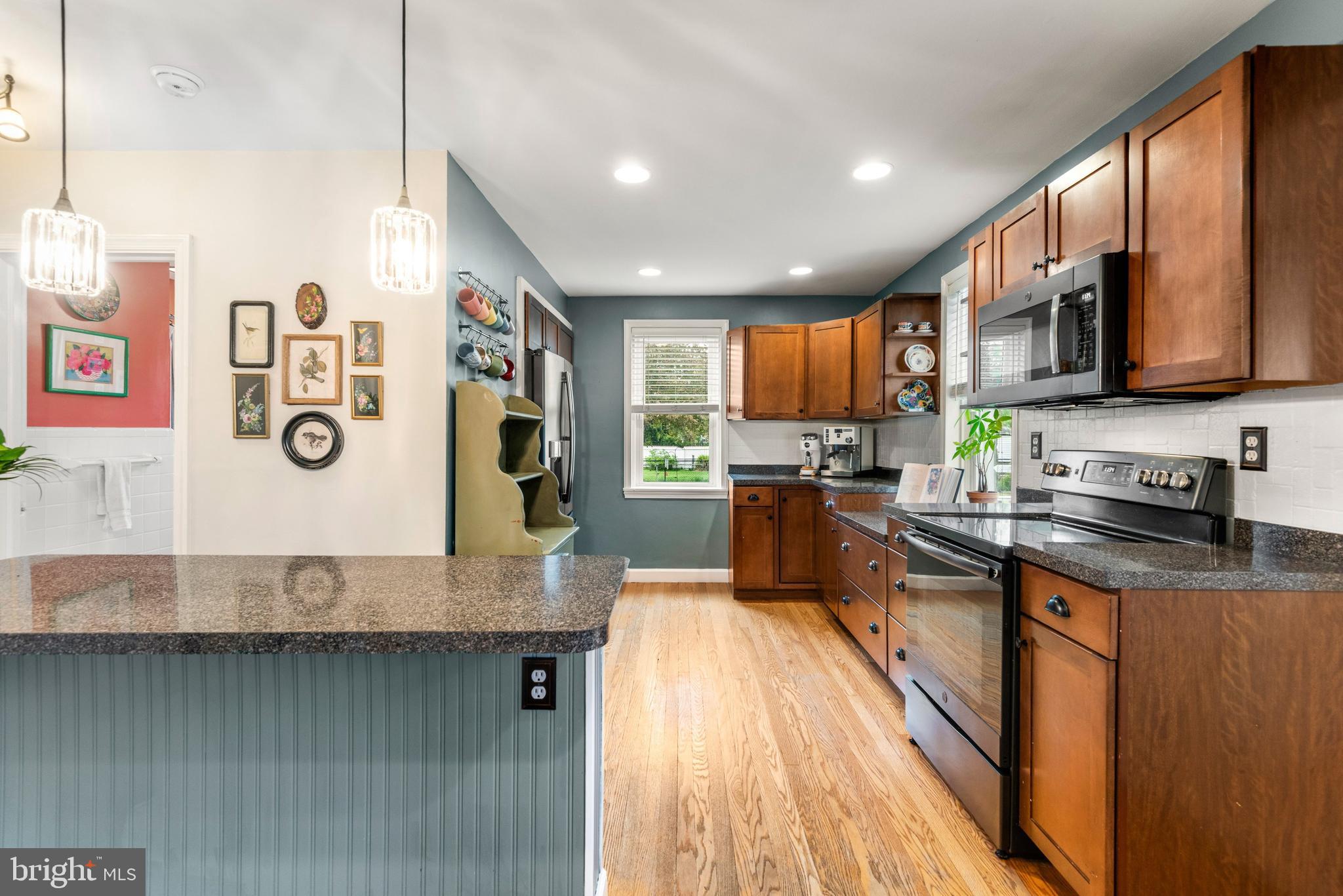 ASTON ARMS - Residential