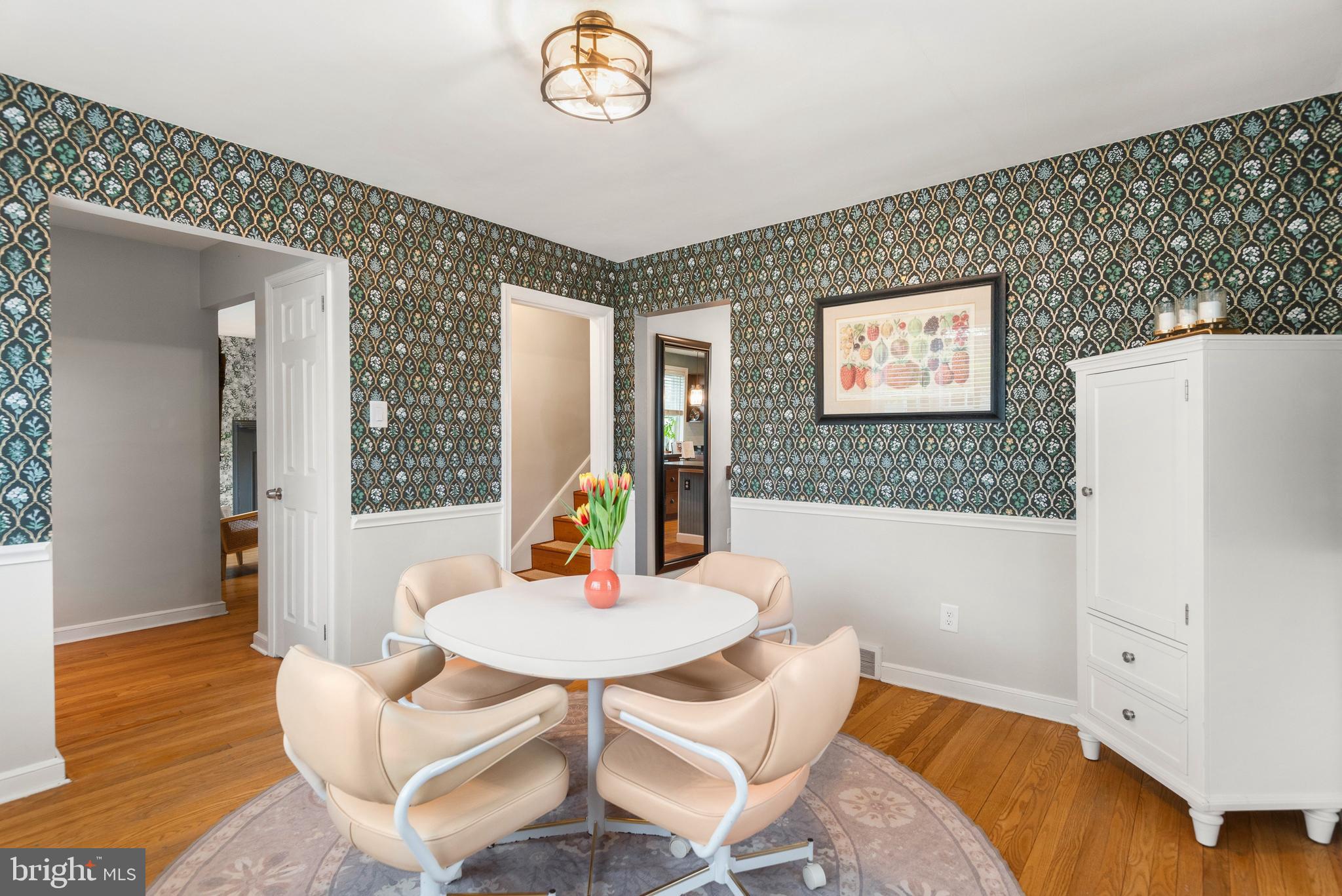 ASTON ARMS - Residential