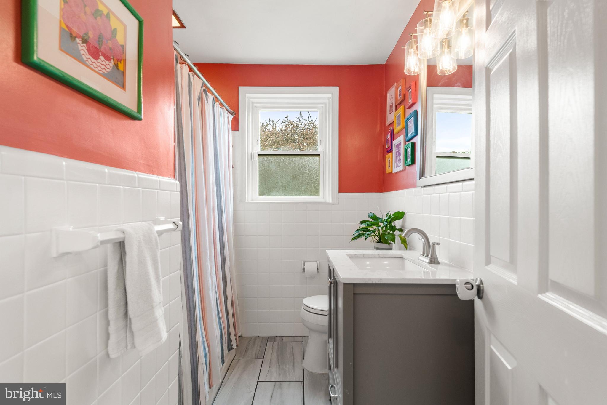 ASTON ARMS - Residential