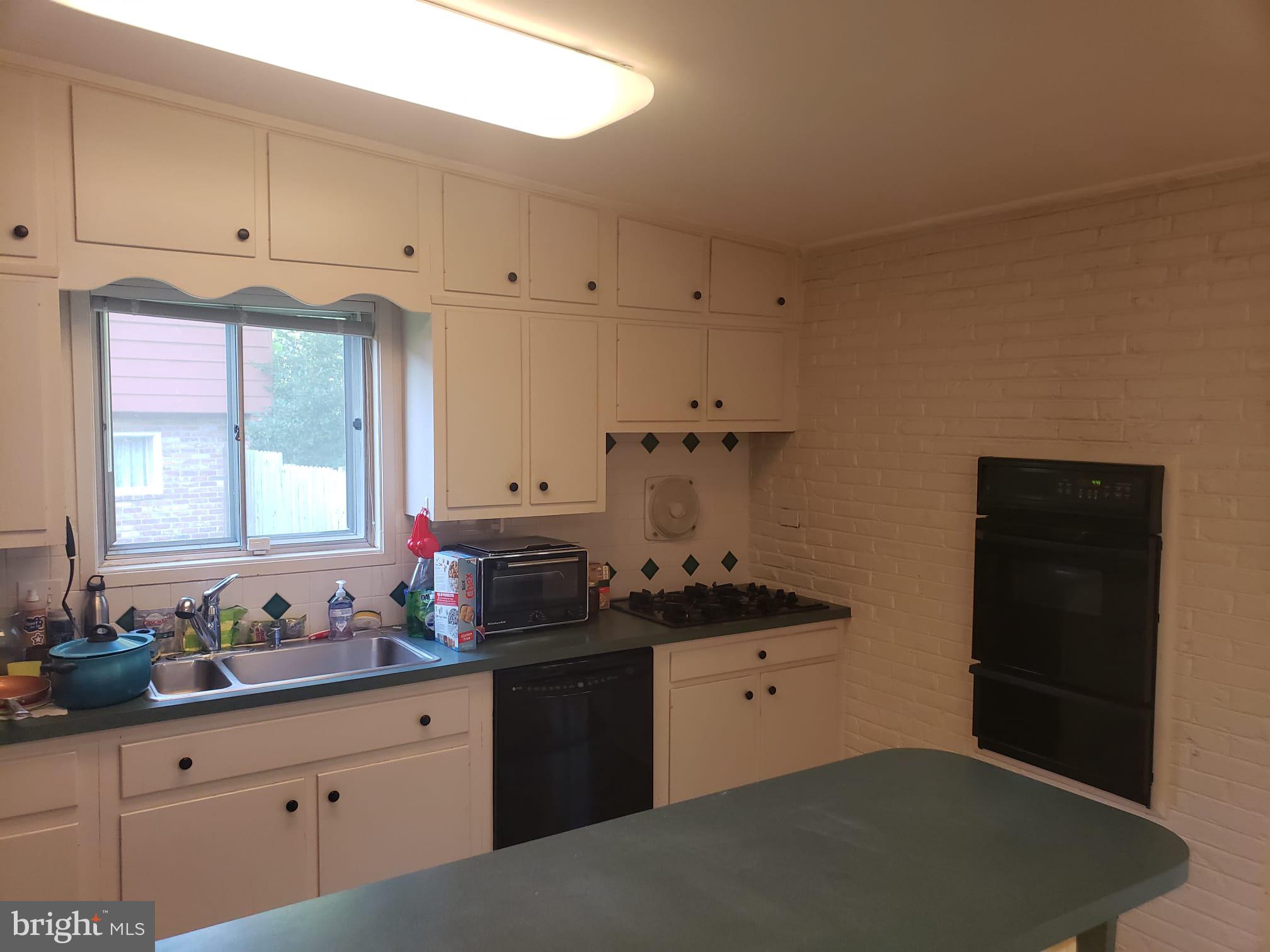 TWINBROOK FOREST - Residential Lease