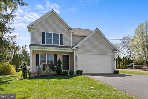 Photo of 824 HOPELAND RD, LITITZ, PA 17543 (MLS # PALA2033700)