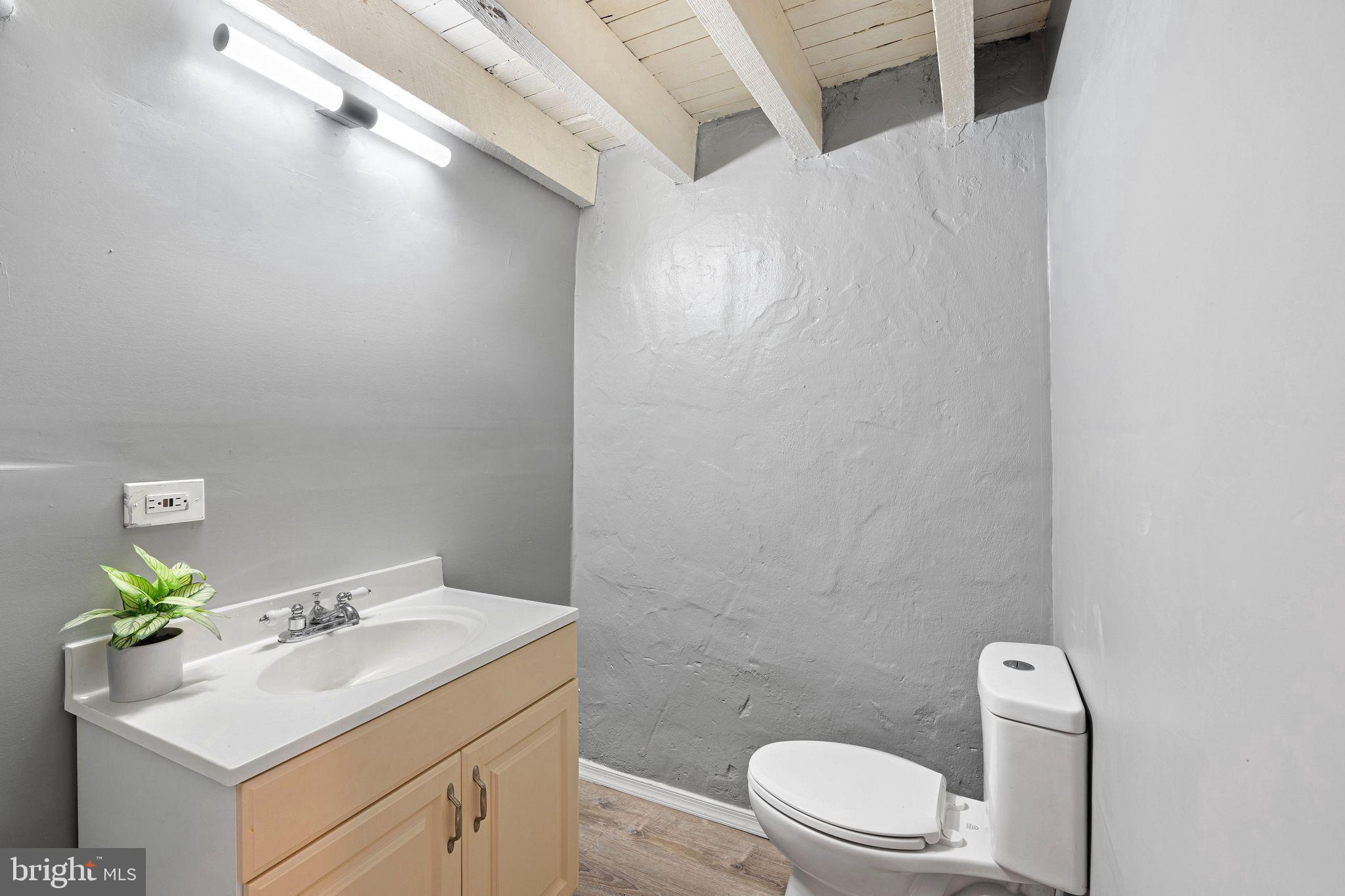 NORTHWOOD - Residential