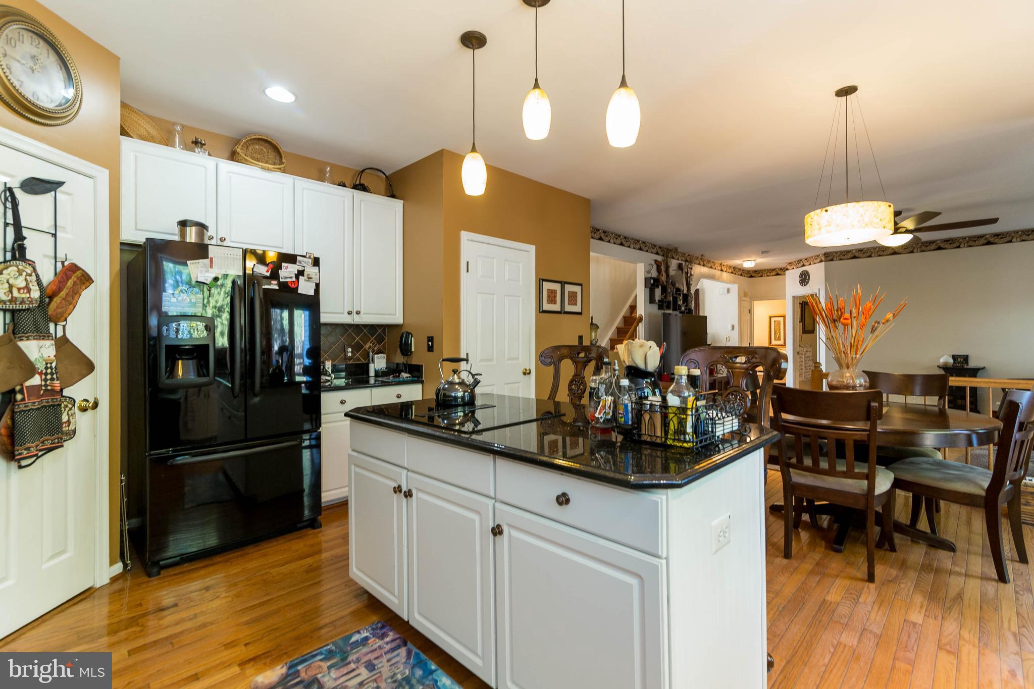 WAYSIDE VILLAGE - Residential