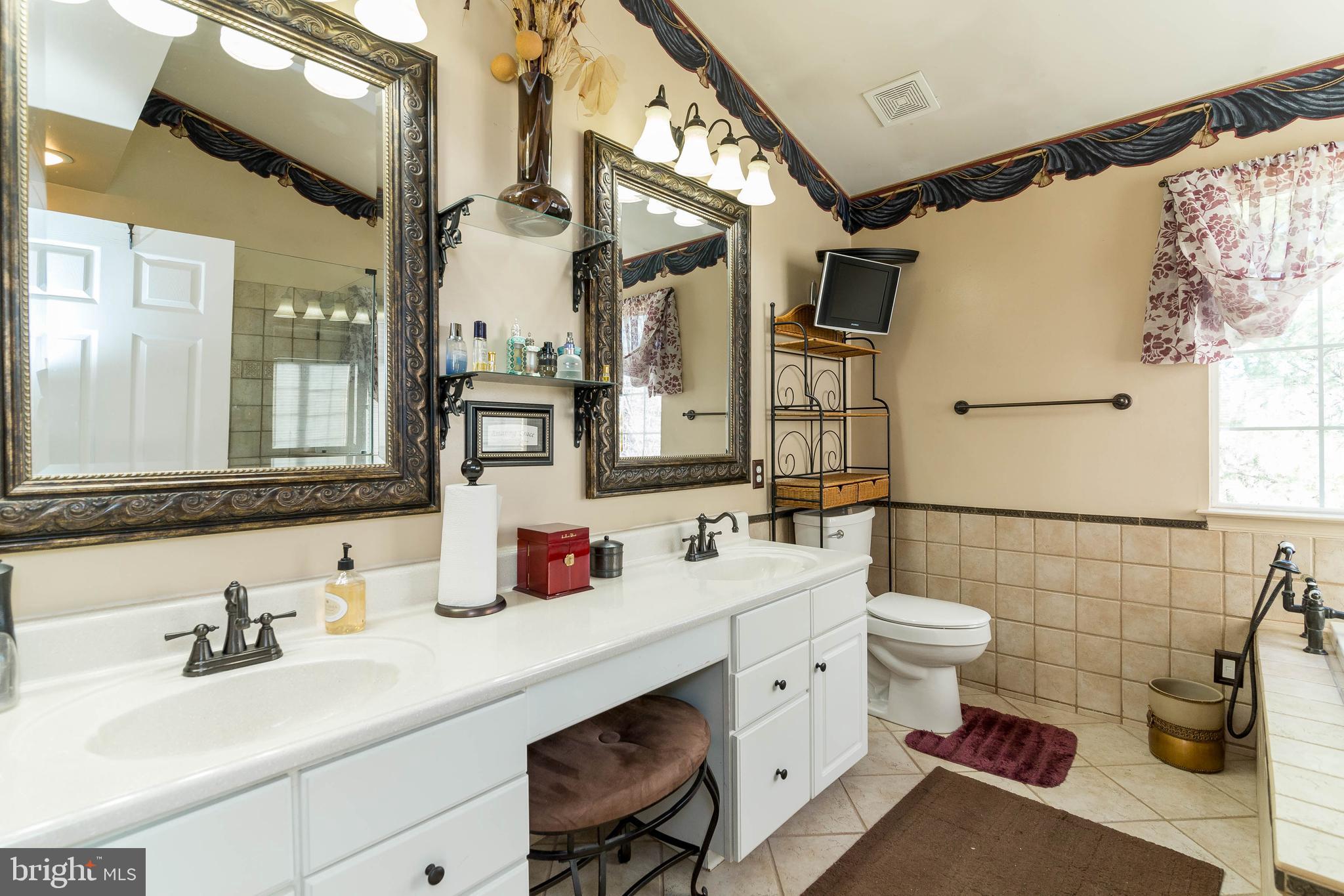 WAYSIDE VILLAGE - Residential