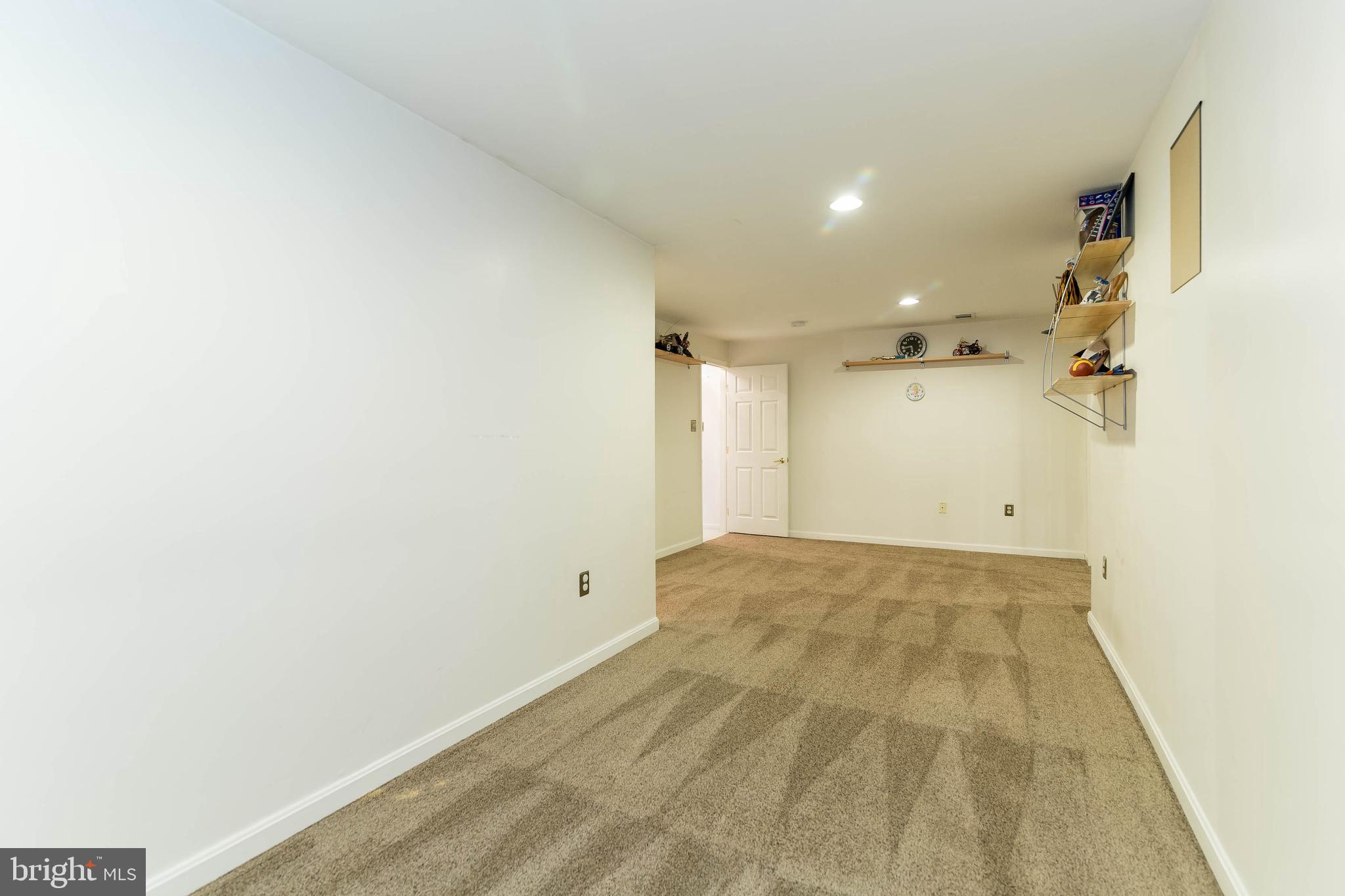 WAYSIDE VILLAGE - Residential