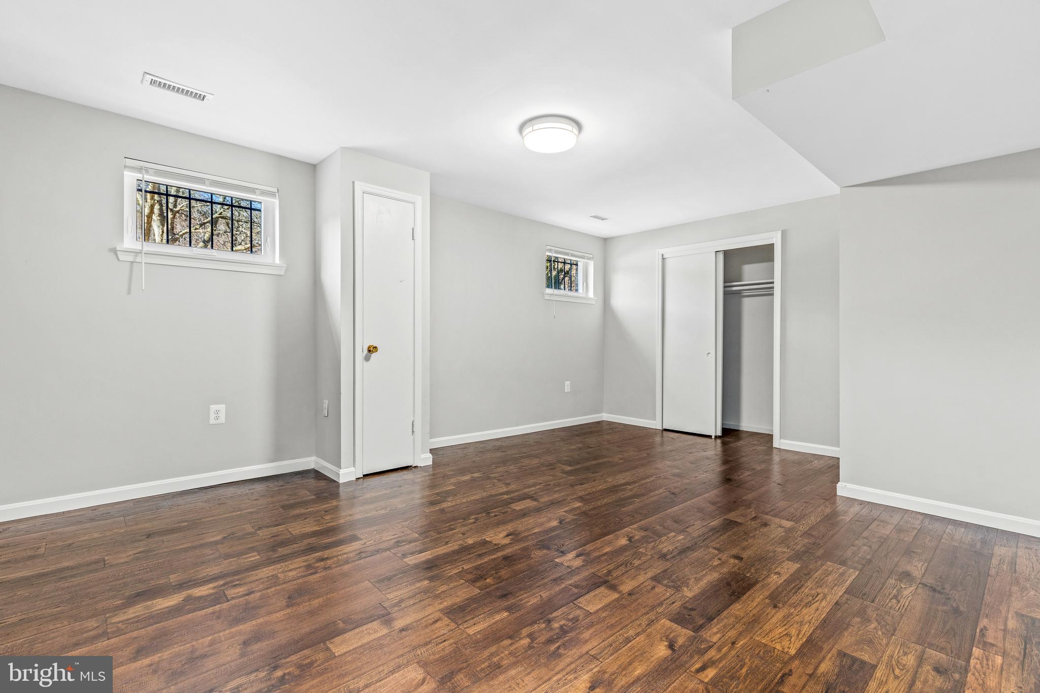 NORTH BARNABY - Residential